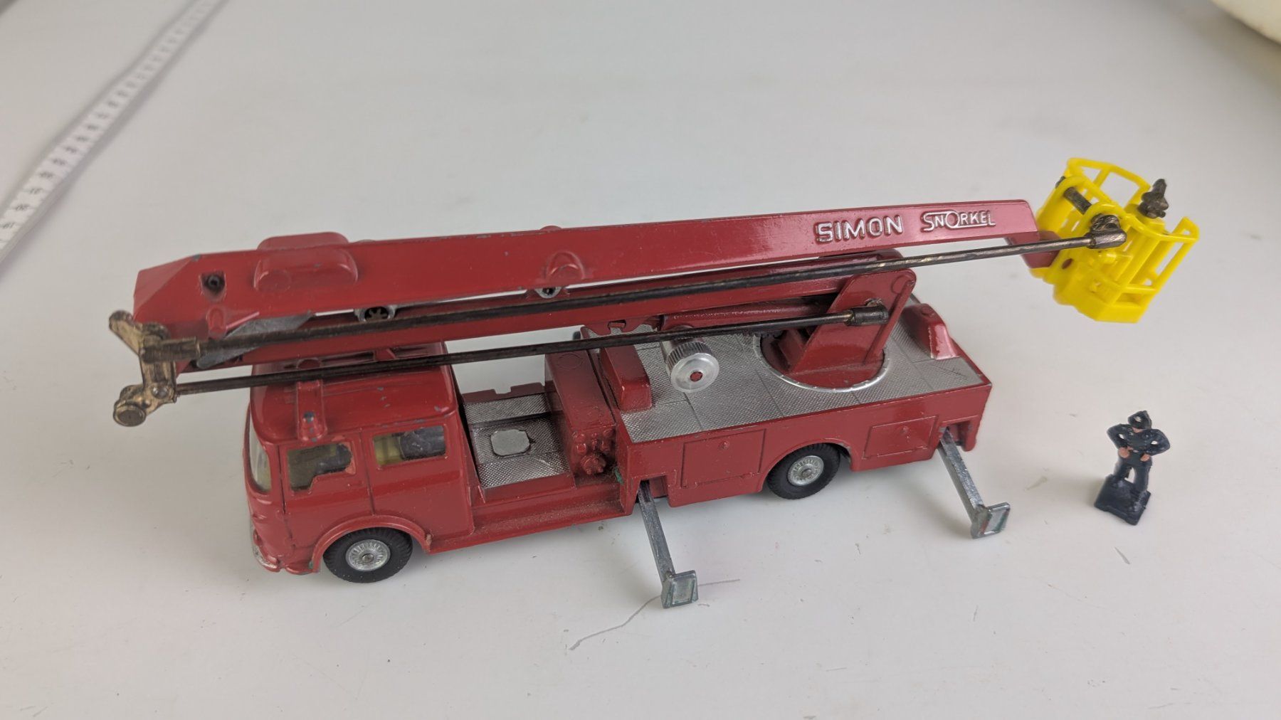 Corgi Toys Modellini d'auto: Corgi Toys Simon Snorkel Fire Engine - Top – Usato da Zürich venduto da axolottchen 9