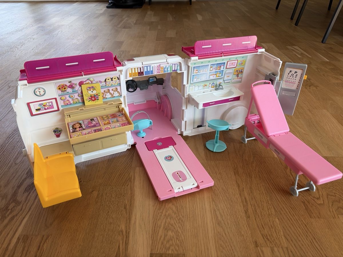 Spielzeuge: Barbie Ambulanz  – Gebraucht aus Altdorf UR von mede11 2