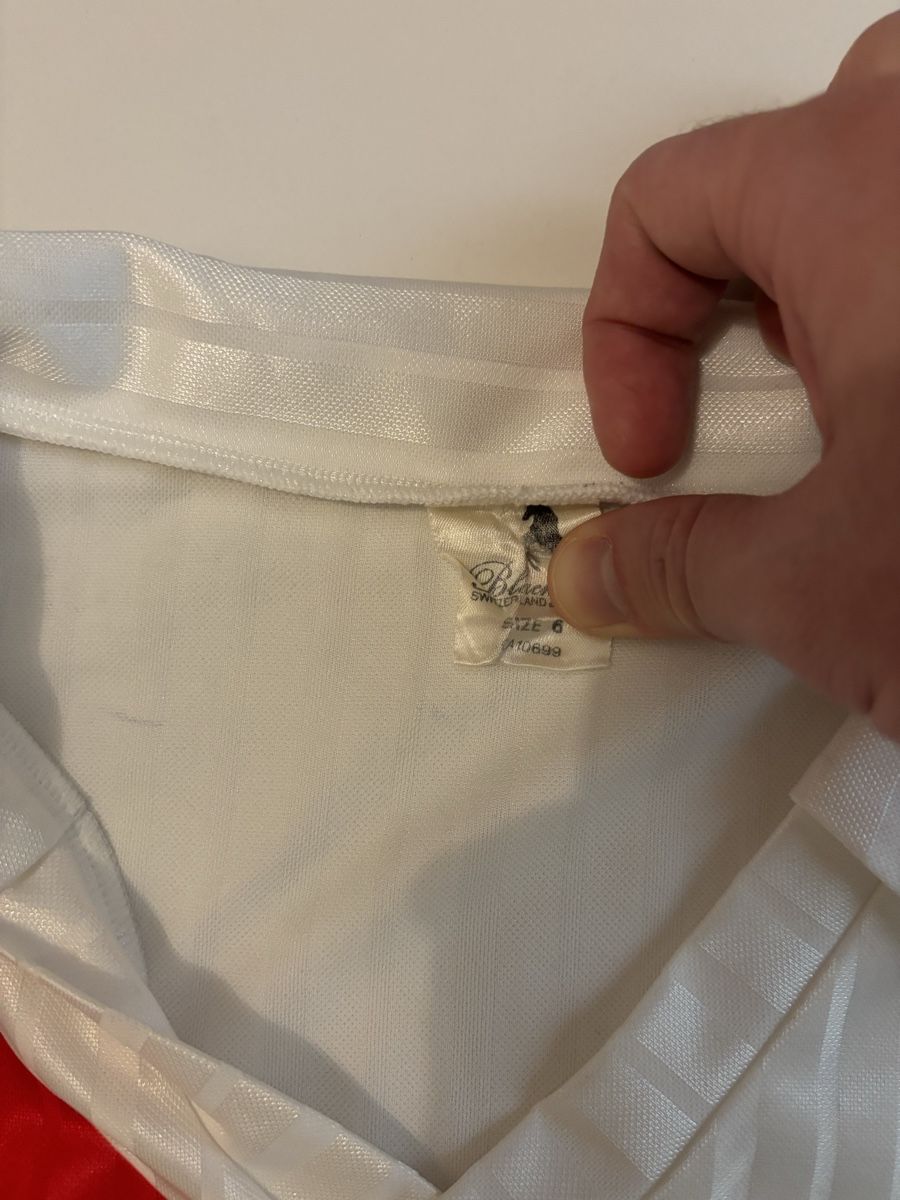 Leibchen & Hosen: Schweiz Nati Trikot Blacky – Gebraucht aus Castione von REER 2