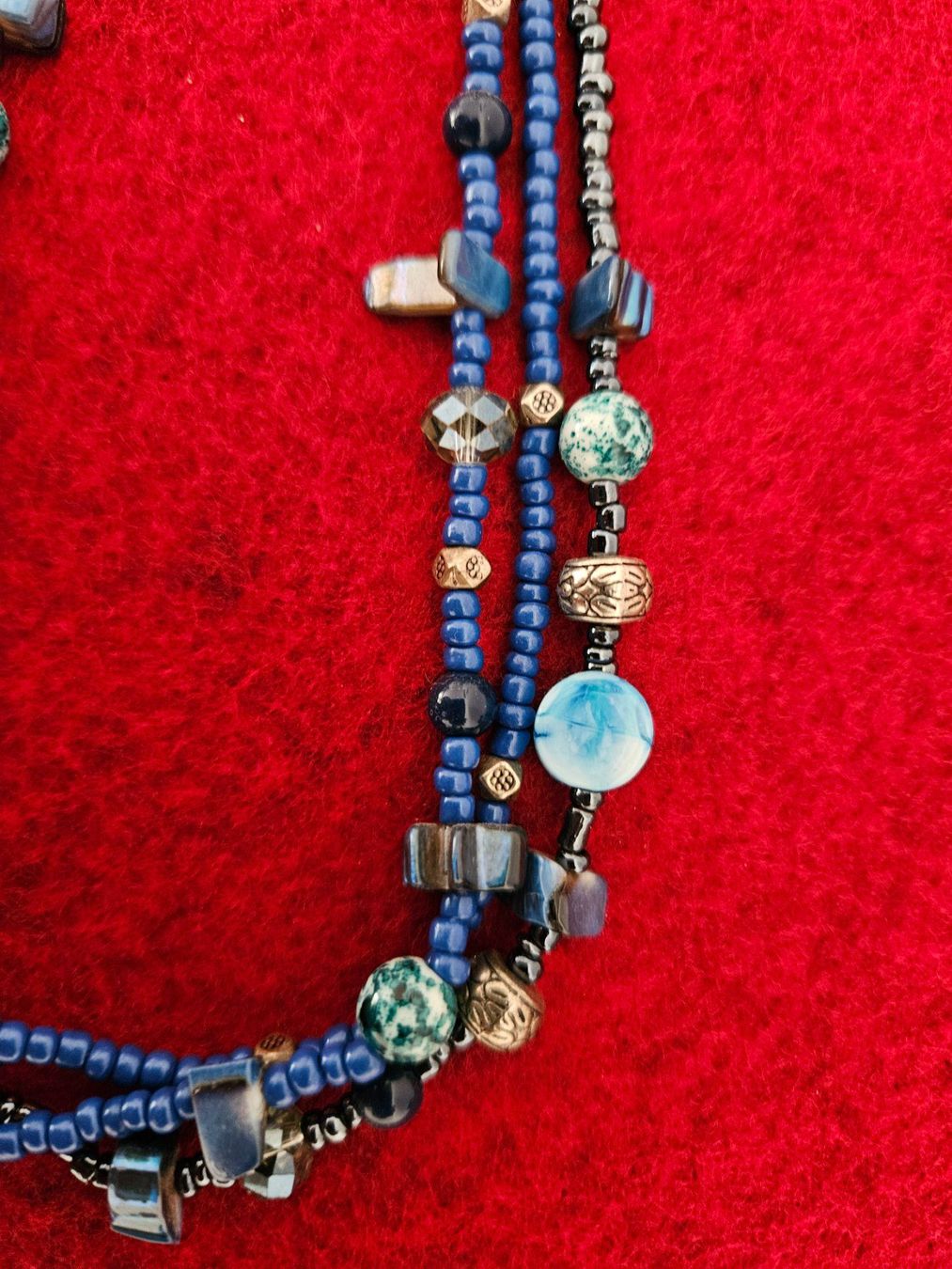 Catenine: Halskette Mehrreihig Blau mit Perlen – Usato da Menziken venduto da sura76 1