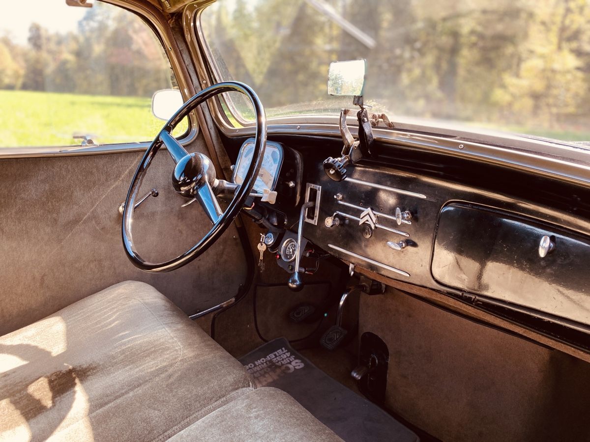 Citroën Automobili: Citroën Traction Avant 15CV, Six – Usato da Wangen b. Olten venduto da Citroen_vts 6