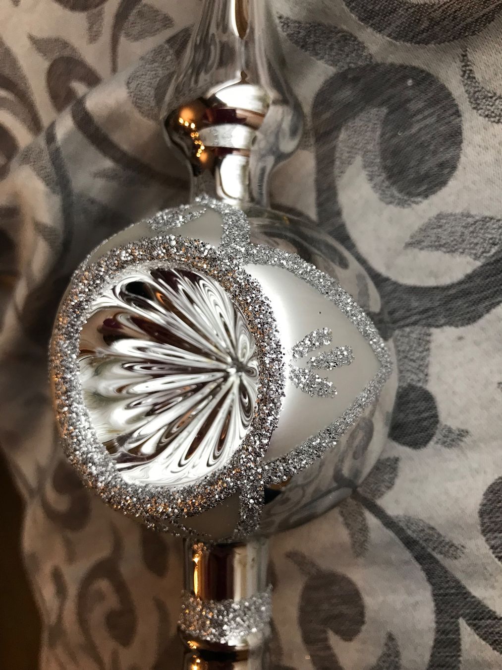 Alle Dekorationen: Silberne Baumspitze mit Einstich Spitze Christbaumspitz – Neu (gemäss Beschreibung) aus Alpnach Dorf von marvo 2