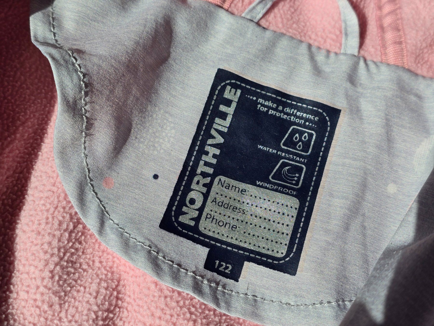 Vestes & Manteaux: Softshelljacke Gr. 122 mit Flecken – D'occasion à Büttikon AG par Amineah 2