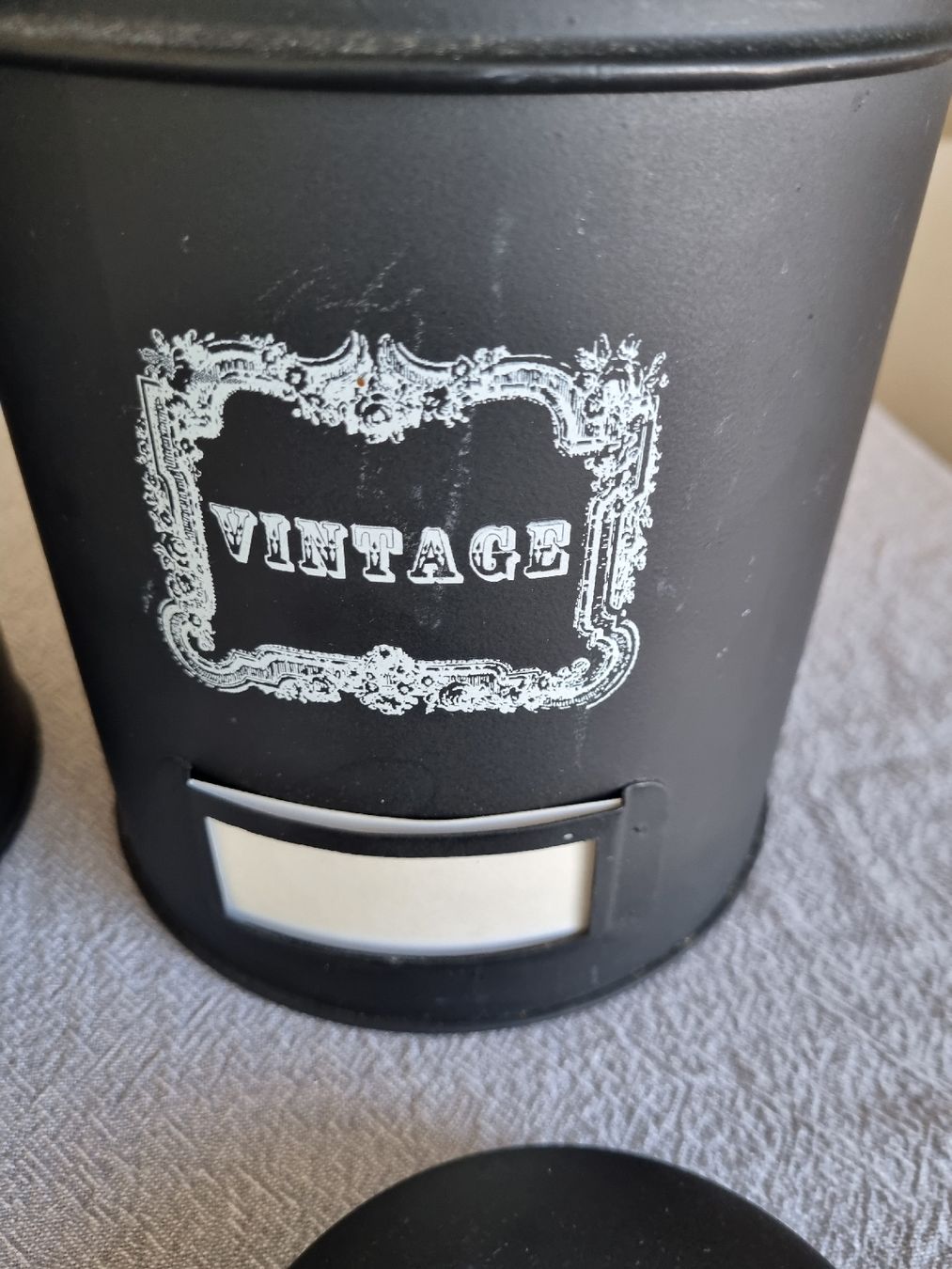 Tutte le decorazioni: 2 Vintage Blechdosen schwarz – Nuovo (secondo la descrizione) da Pfäffikon ZH venduto da Nick72 3
