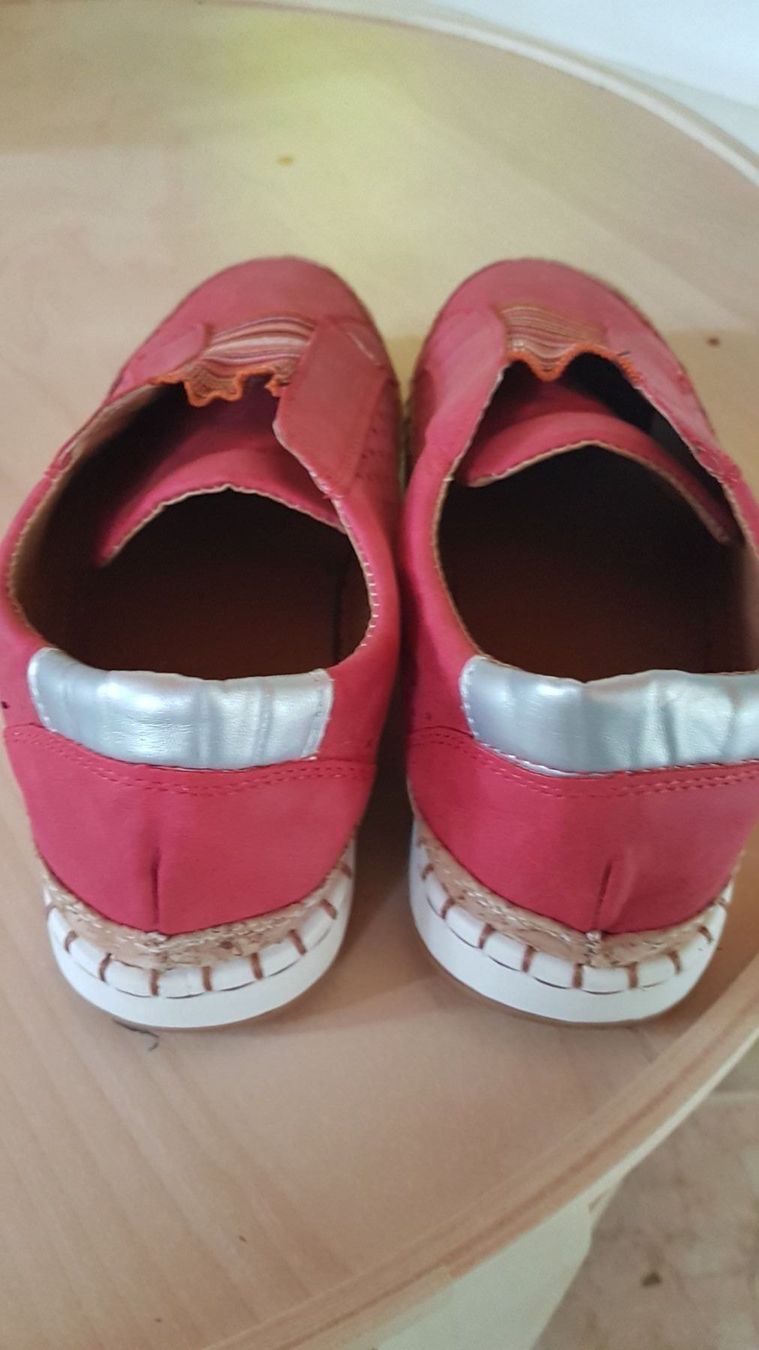Scarpe da donna: Chaussures rouges grandeur 37 – Usato da Villiers venduto da san_jn5w 2