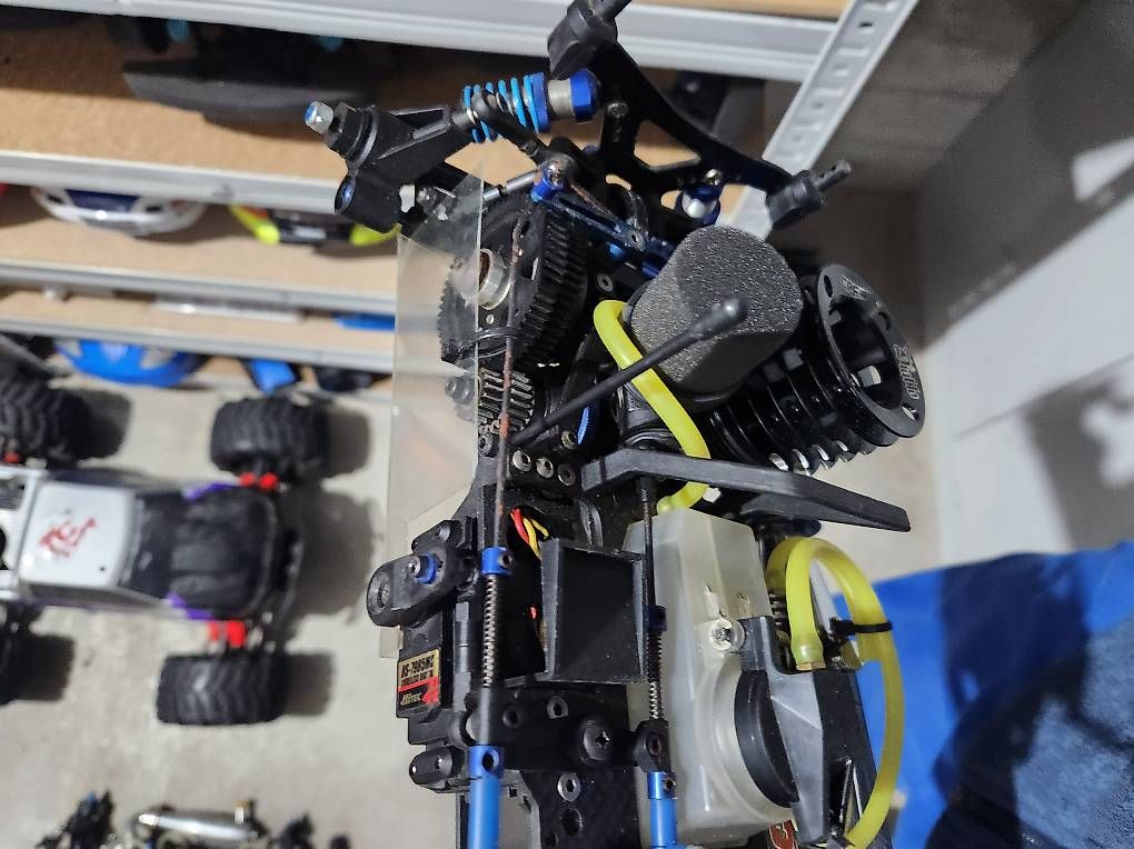 Modellismo RC: Kyosho V-one RRR CRF – Usato da Renens VD venduto da aligrapefruit 1