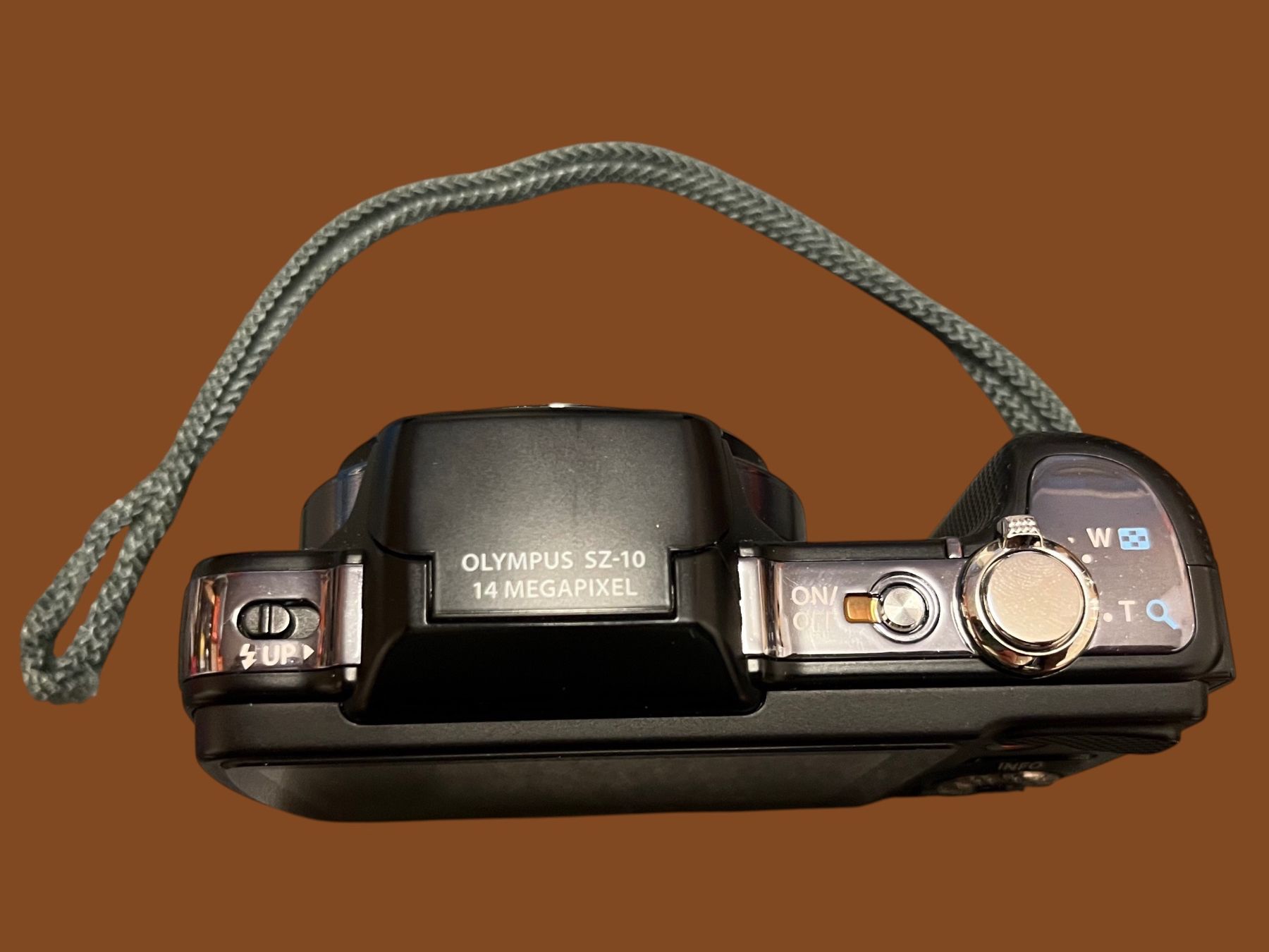 Olympus Fotocamera: Olympus Kamera SZ-10 – Usato da Zürich venduto da Brockigarage 7