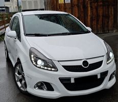 Opel Corsa 1.6 Turbo OPC  blanc 3 portes 192ch