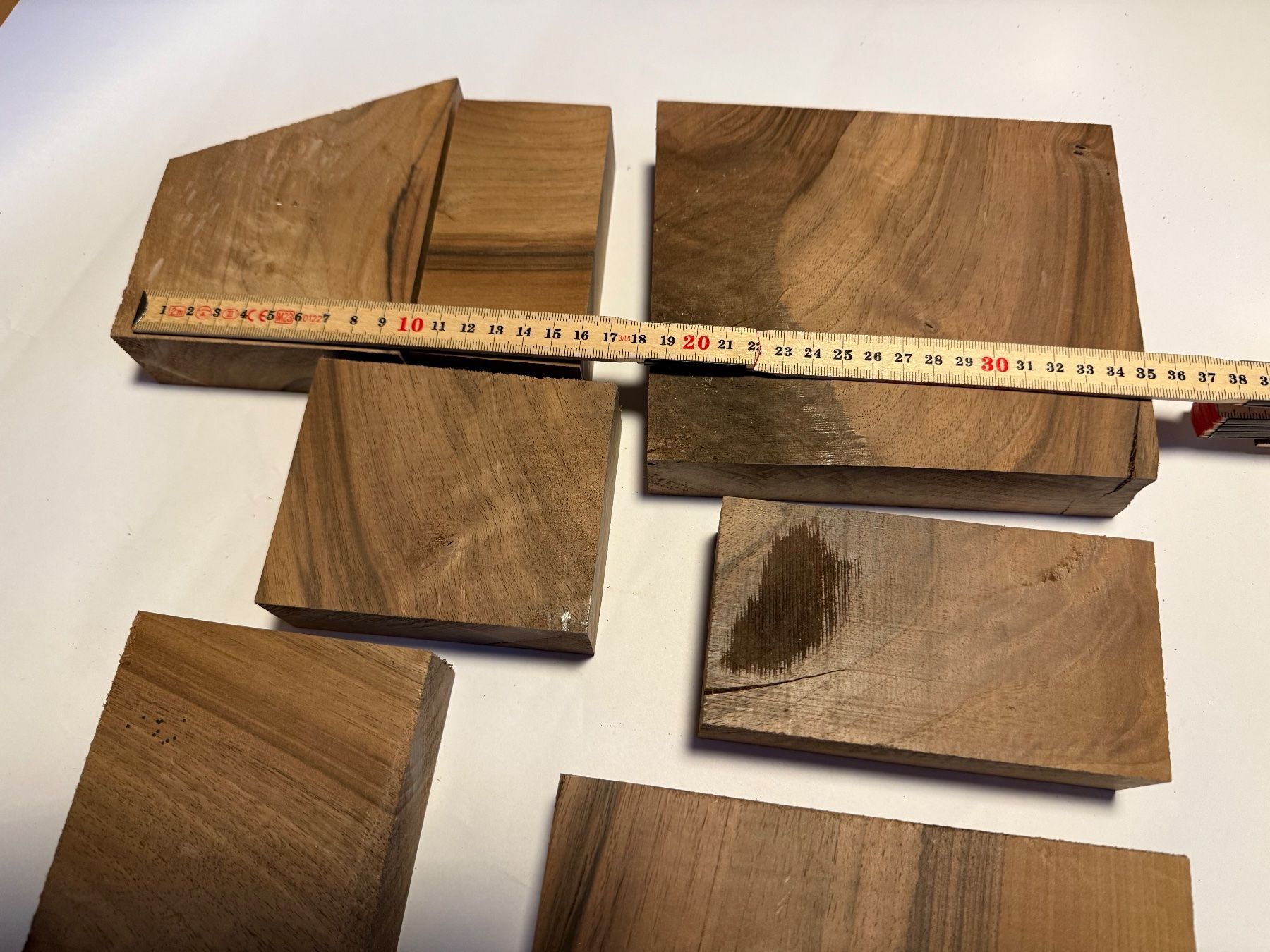 Articoli in legno: Nussbaumbrett Holzbrett gehobelt – Nuovo e nell'imballaggio originale da Holziken venduto da Timbergrizzly 4