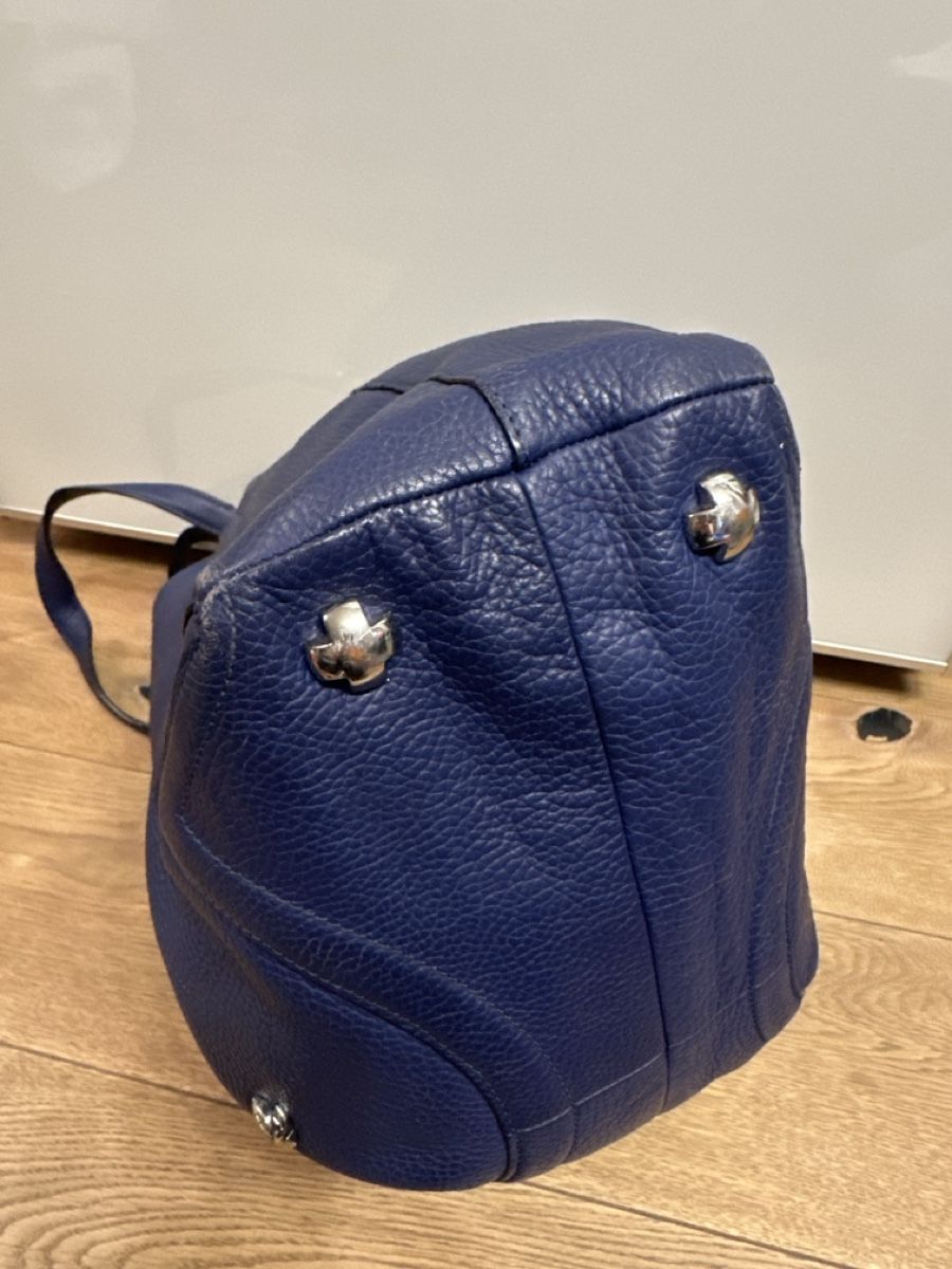 Navyboot Taschen für Damen: Navyboot sac  à main en cuir bleu  – Gebraucht aus Pully von Natala 2
