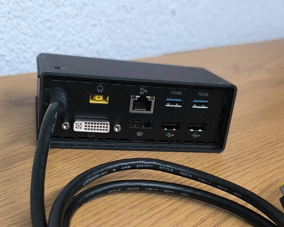 Lenovo Docking station: Lenovo Dockingstation – Usato da Wald ZH venduto da 89kingle 2