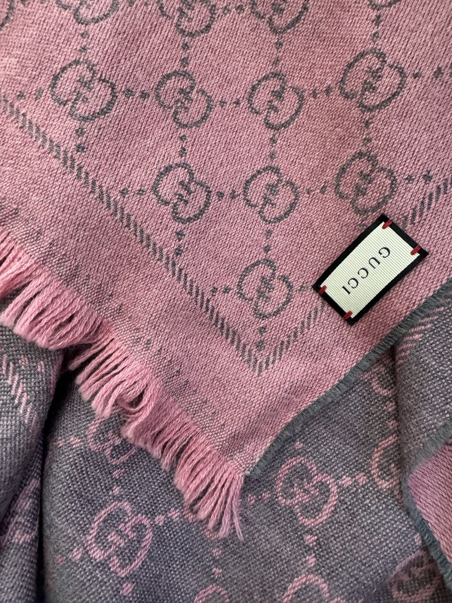 Gucci Foulard & Sciarpe: Gucci Schal – Nuovo (secondo la descrizione) da Liebistorf venduto da Sarahx3
