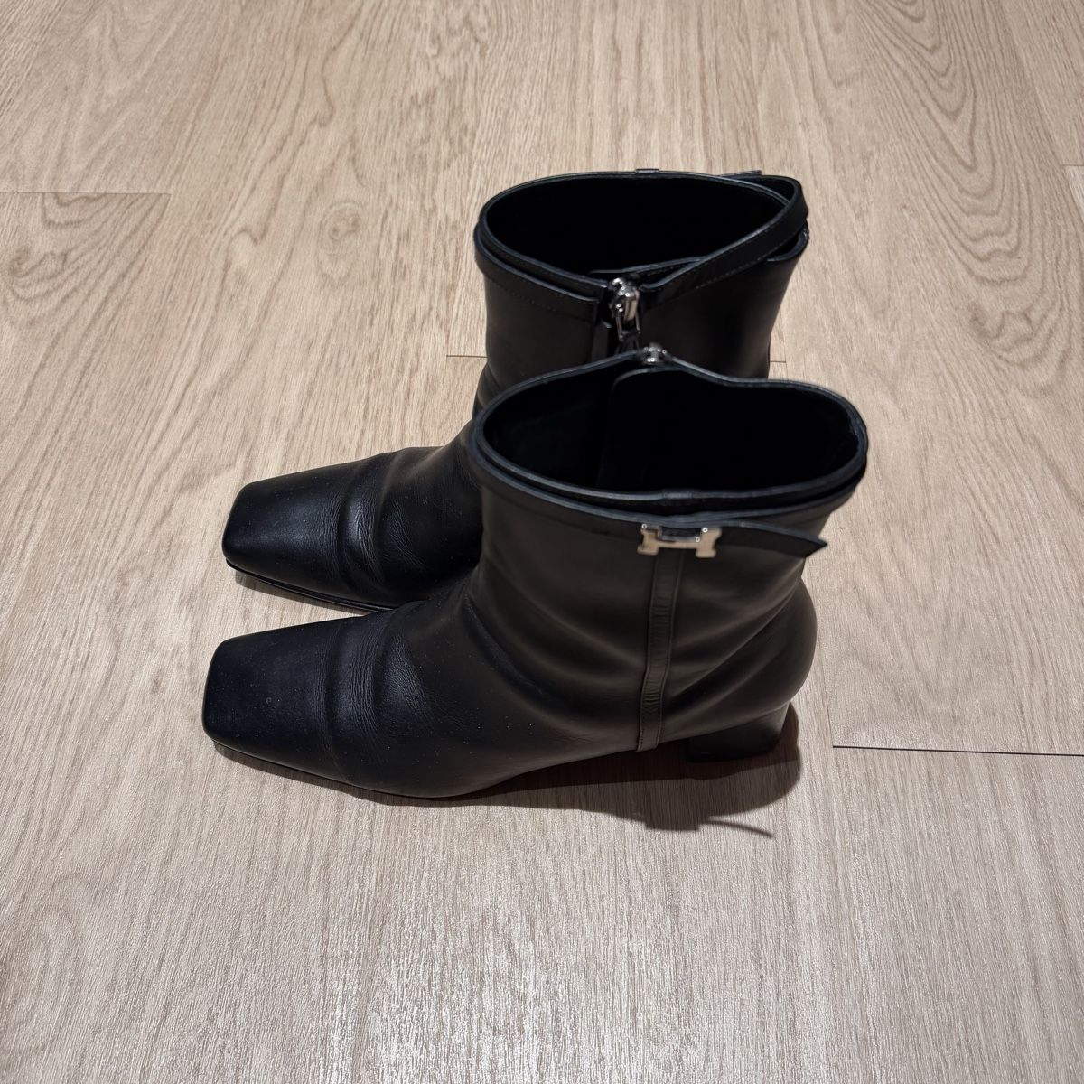 Hermès Scarpe da donna: Hermès black leather ankle boots – Usato da Lausanne venduto da its_zl9h 3