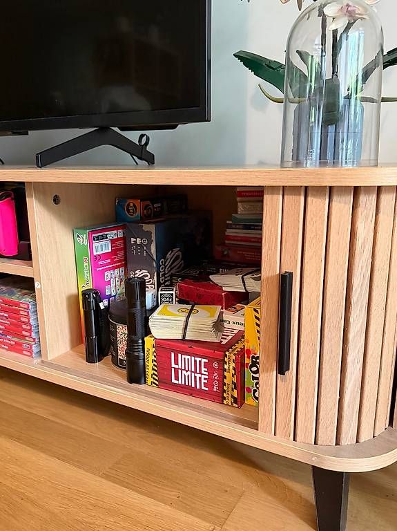 Mobili TV: Meuble TV – Usato da Genève venduto da dvn_2czt 2