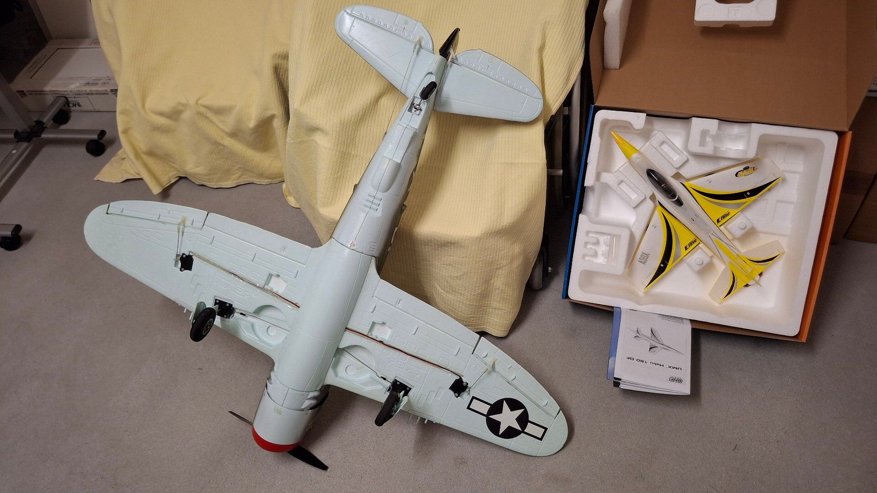 RC Kits de montage: "P-47 Thunderbolt" – Neuf (Voir description) à Rafz par Tasmaniette 3