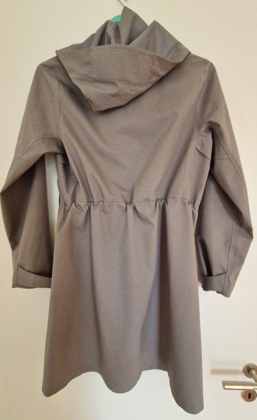 Uniqlo Cappotti: Uniqlo Raincoat – Nuovo (secondo la descrizione) da Zürich venduto da Ana_440 1