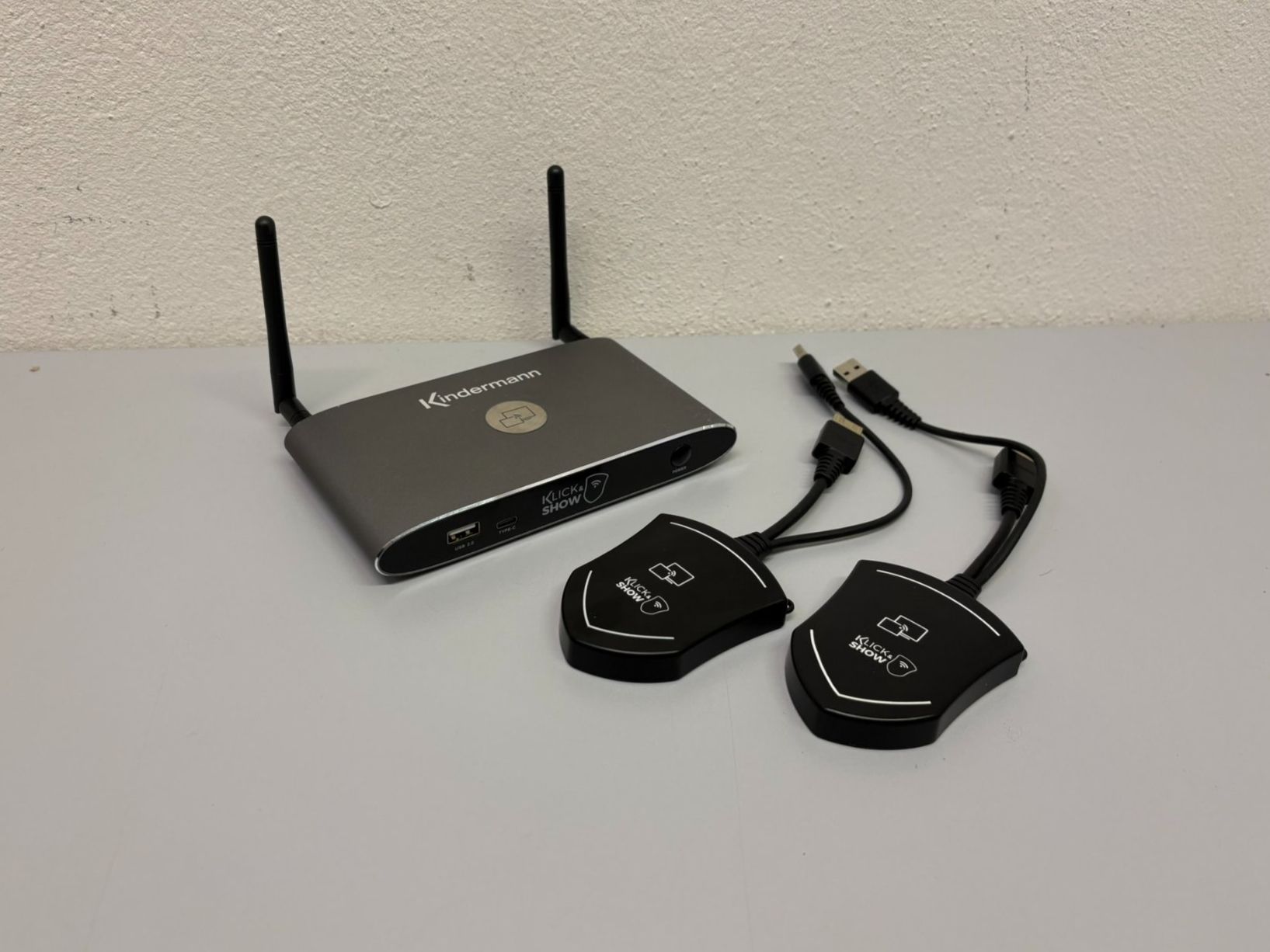 Hub & Switch: Kindermann Klick & Show K-42H Kit – Usato da Hochdorf venduto da av-electronics