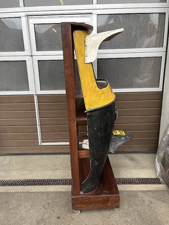 Allestimento di negozi e stand fieristici: Meuble bar Tuk Tuk – Usato da Romainmôtier venduto da Commodore 1