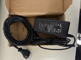 Netzadapter