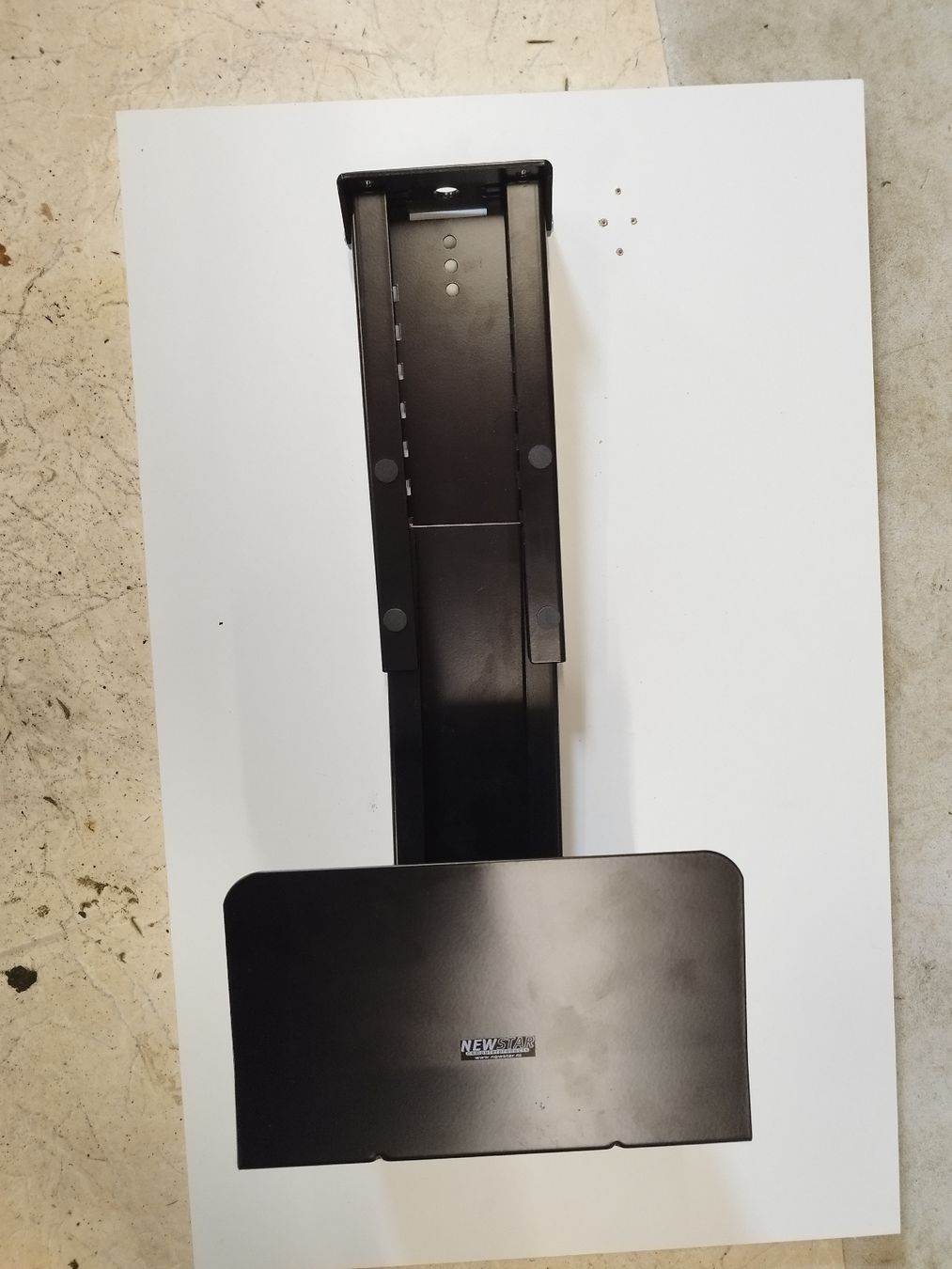 Supporti a parete: PC Halterung Tisch NewStar - Clean Desk - schwarz – Usato da Wallenwil venduto da Franc.Widmer 1