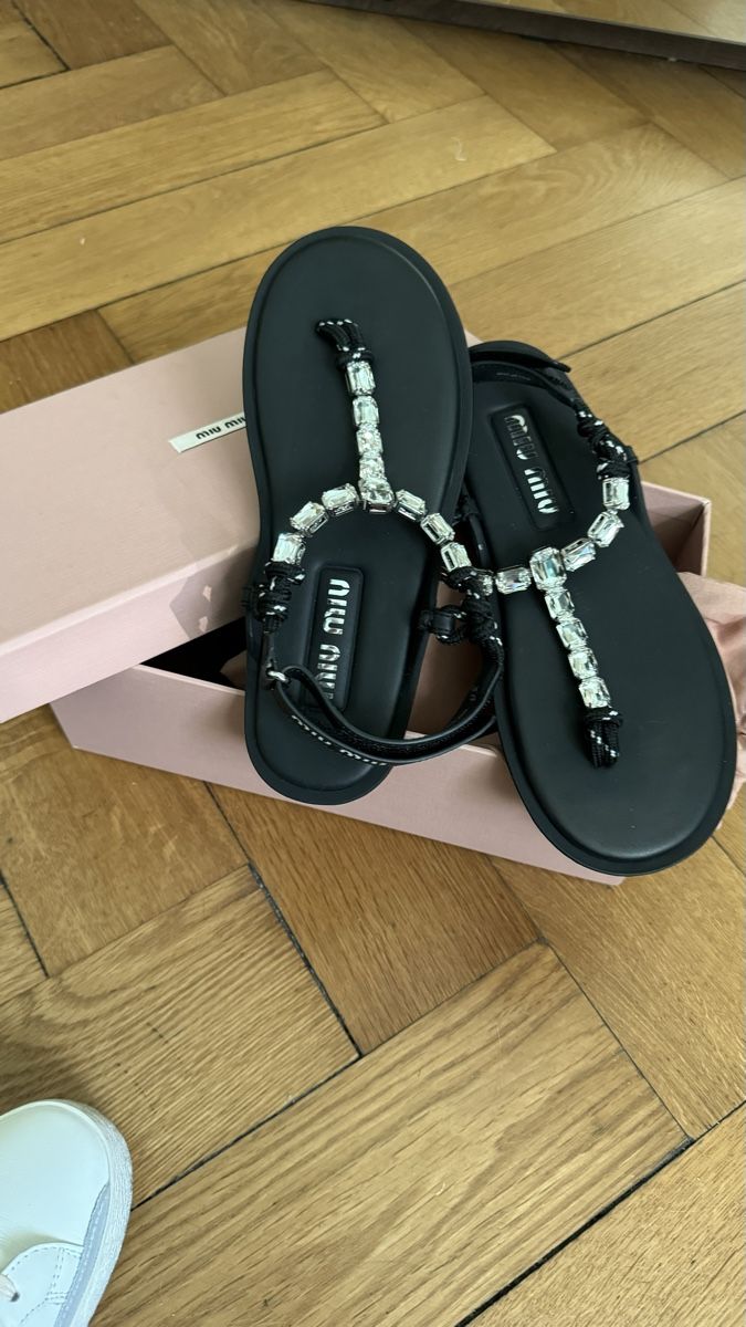Miu Miu Scarpe da donna: Miu Miu Sandalen Gr . 39 – Nuovo (secondo la descrizione) da Luzern venduto da TENDIMO