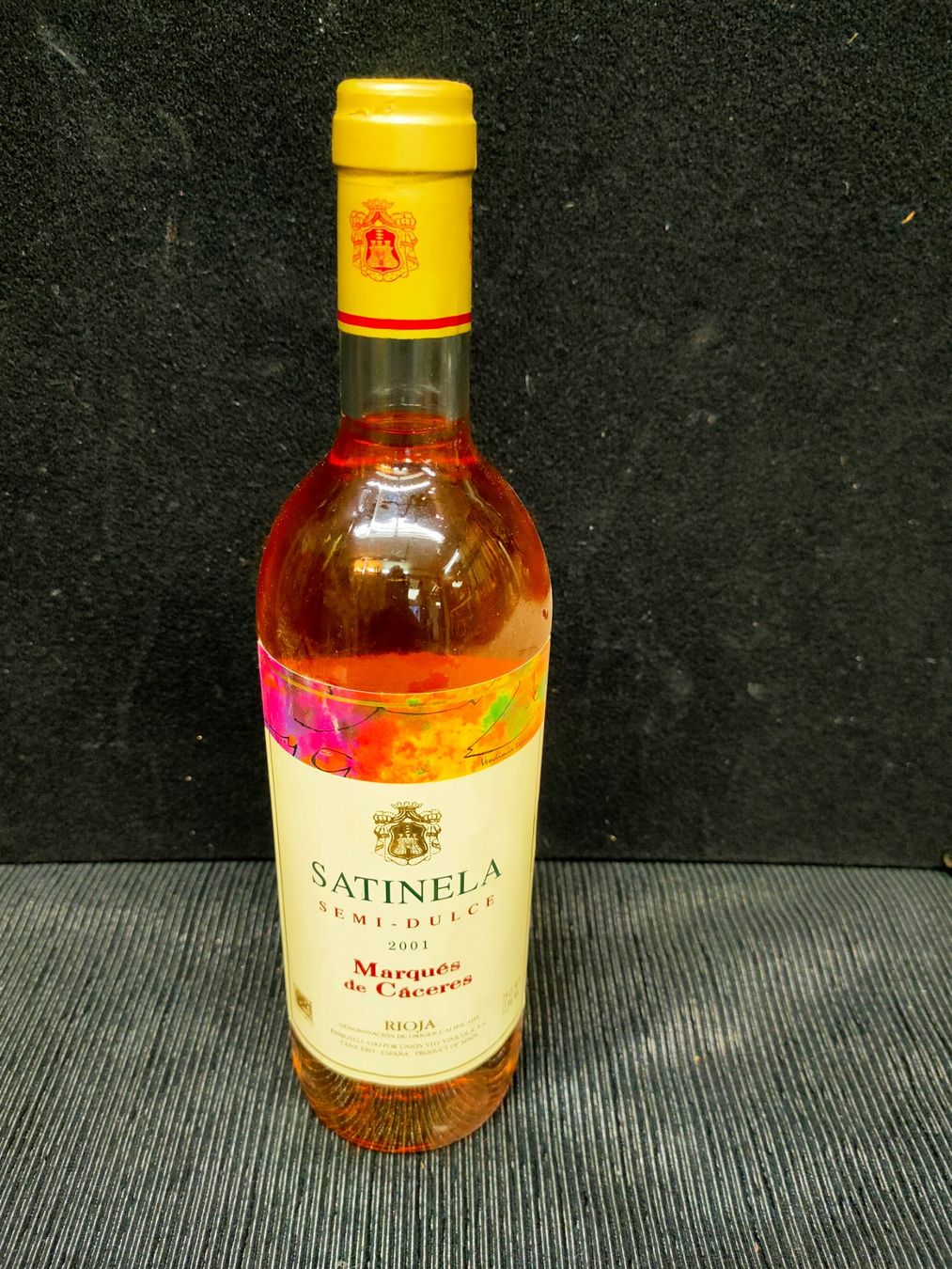 Vino: SATINELA SEMI - DULCE 2001 – Nuovo (secondo la descrizione) da Genève venduto da Leboucheoreilles