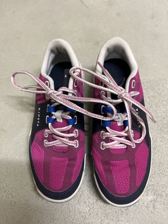 Neue Volleyball Turnschuhe 37.5