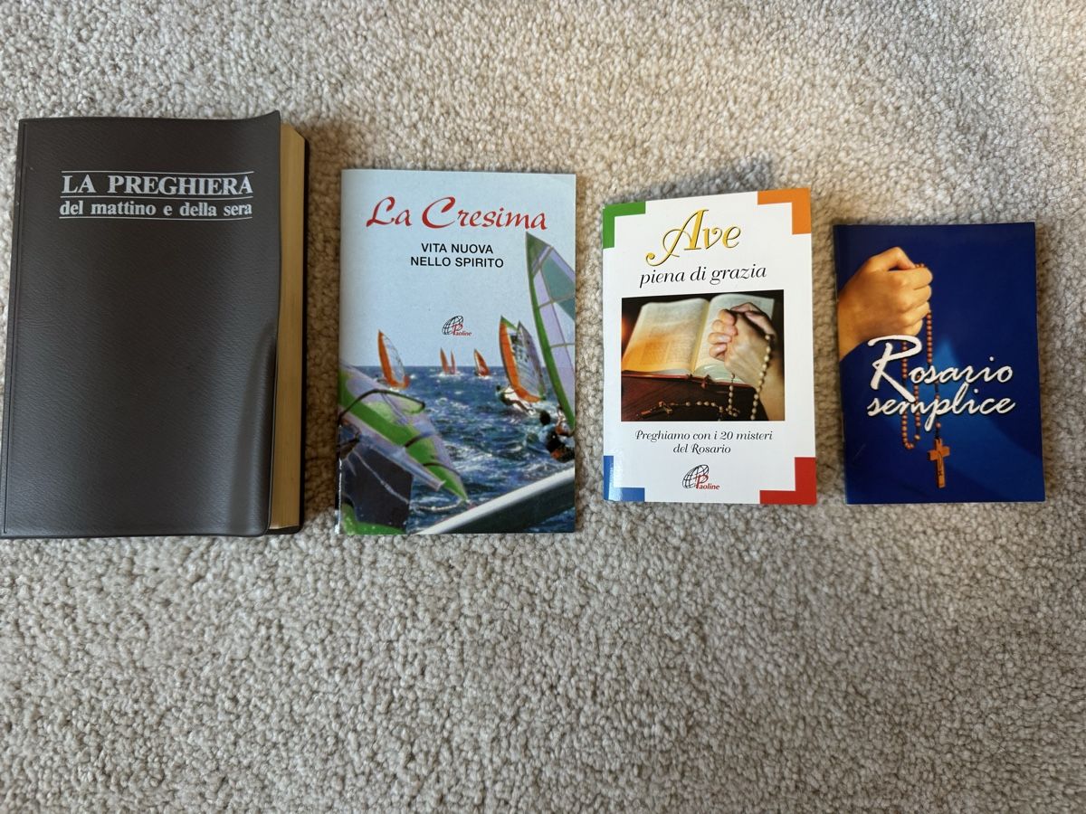 Libri: 4 libretti di preghiere cristiane – Usato da Massagno venduto da ilm_vd96