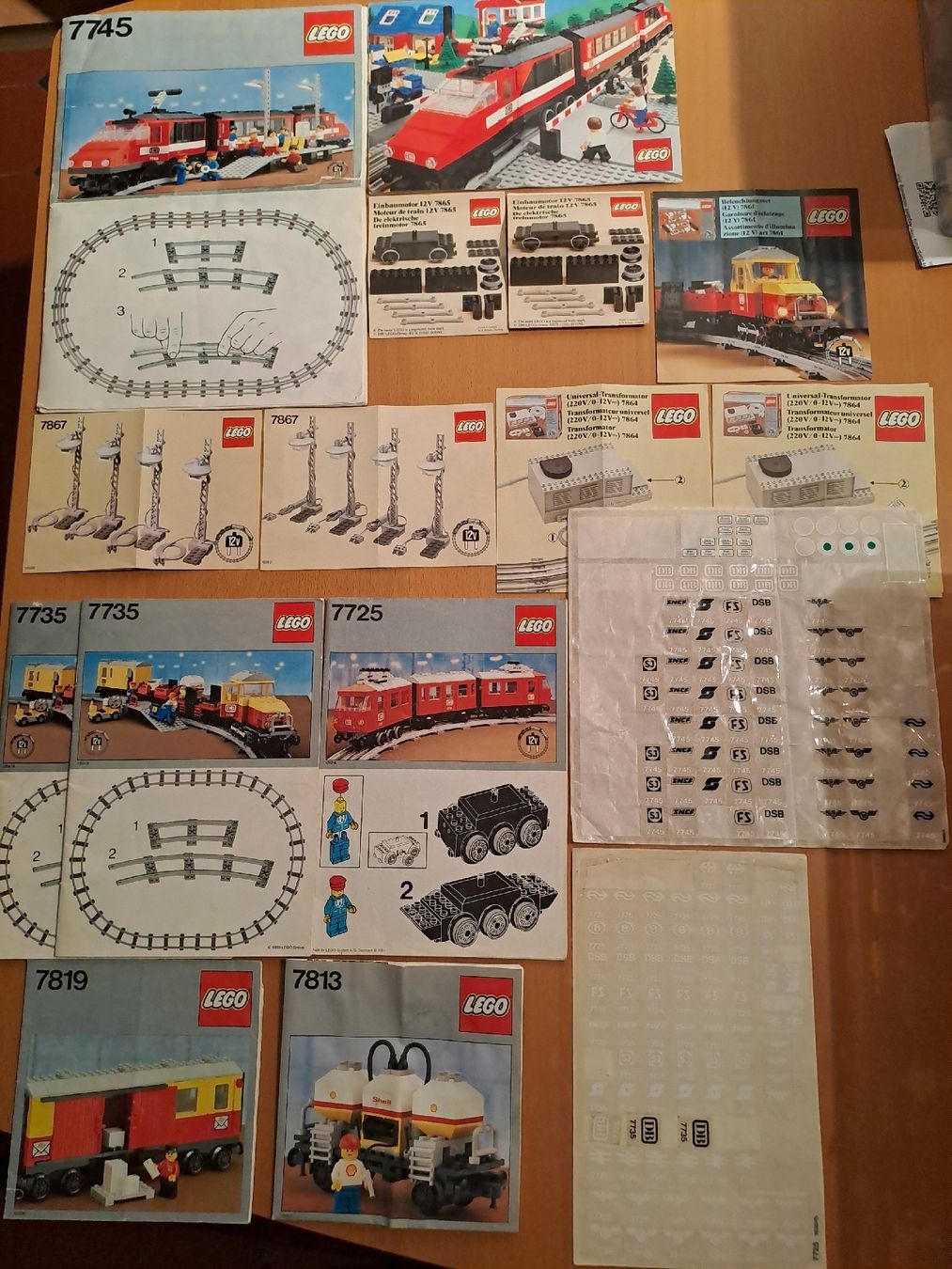 Lego Giocattoli: Lego Anleitungen, Prospekte, Klebebogen  Versand möglich – Usato da Kestenholz venduto da Knox1973