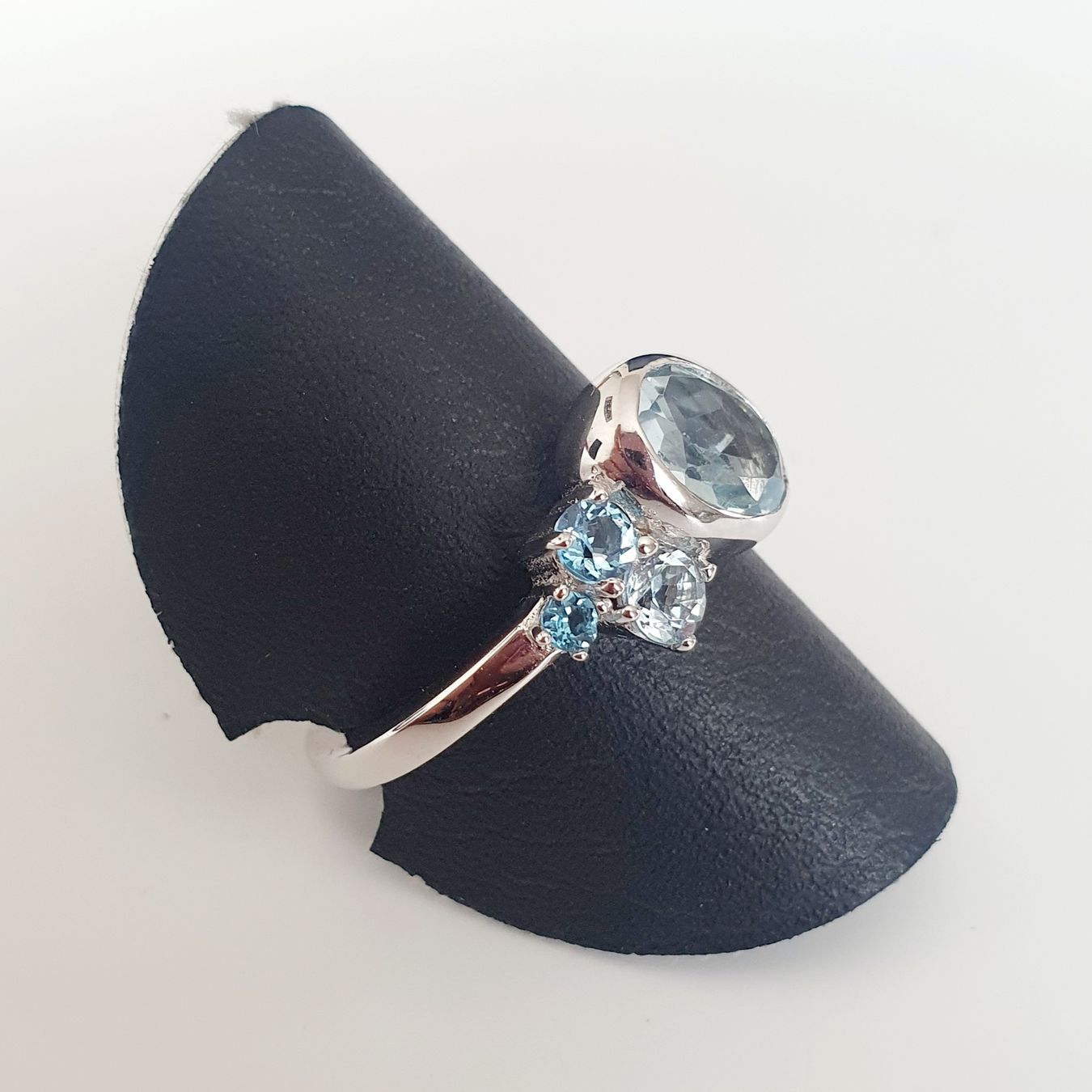 Ringe:  925 Silberring  mit schmucksteinen Gr. 18 mm – Gebraucht aus Kreuzlingen von Wunderkiste123