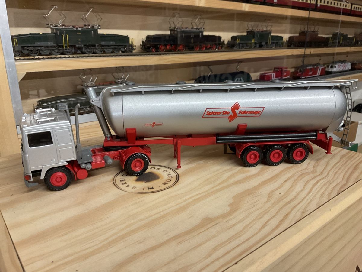 Modellbausätze & Standmodelle: Silo Spritzer – Neu (gemäss Beschreibung) aus Wald ZH von Sbbemilio 3