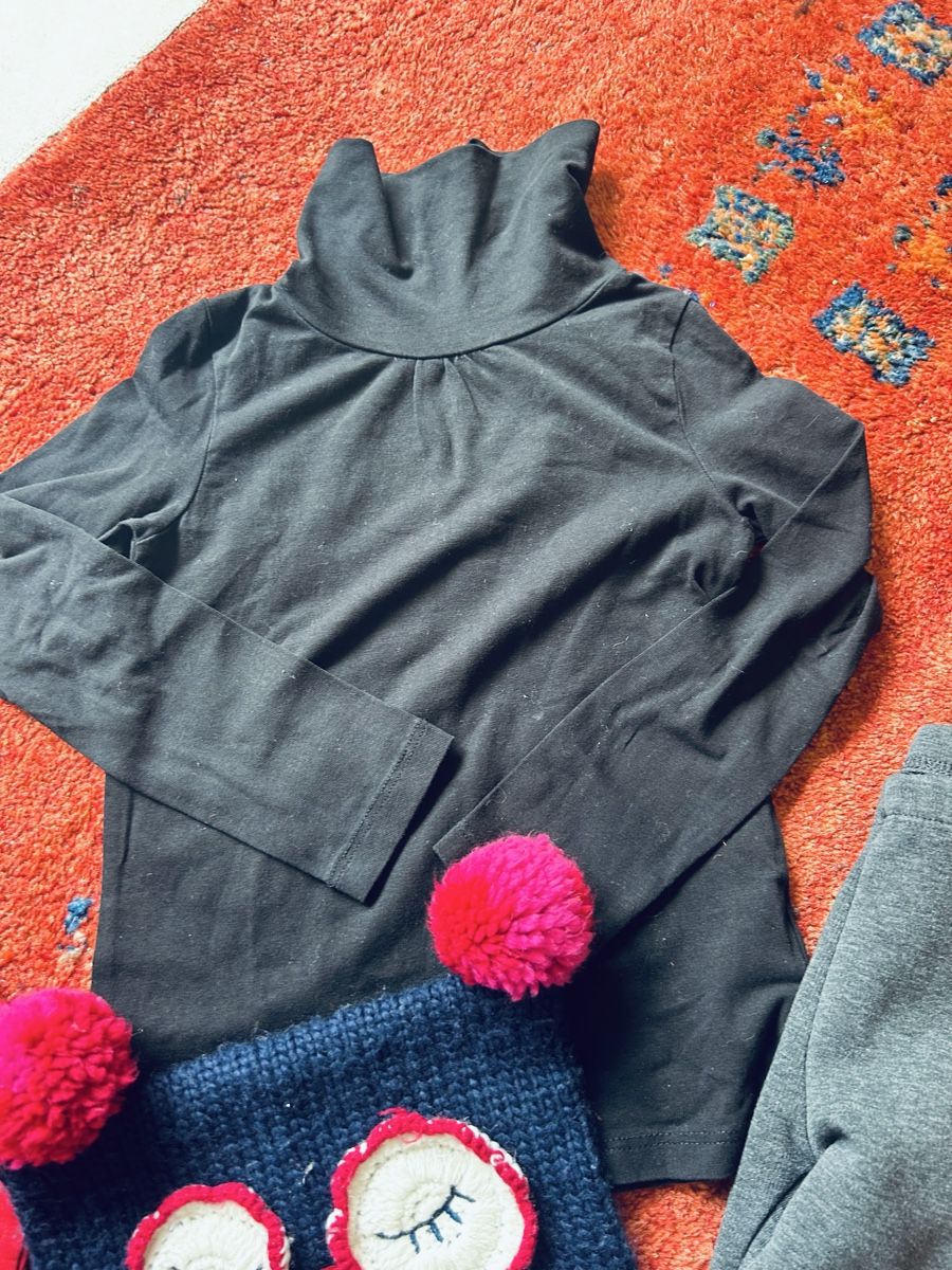 Lotti & Set di vestiti: Winterkleider Rollkragenpullis Mädchen Gr. 104 – Usato da Birmensdorf ZH venduto da LXro 2