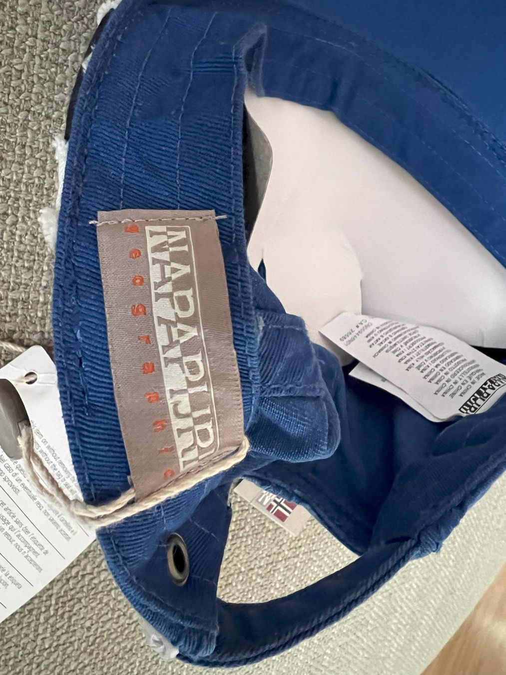 Altro in  Abbigliamento & Accessori: NEU: Authentic Napapijri cap blue [one size] – Nuovo e nell'imballaggio originale da Zufikon venduto da h_s_8xnb 4
