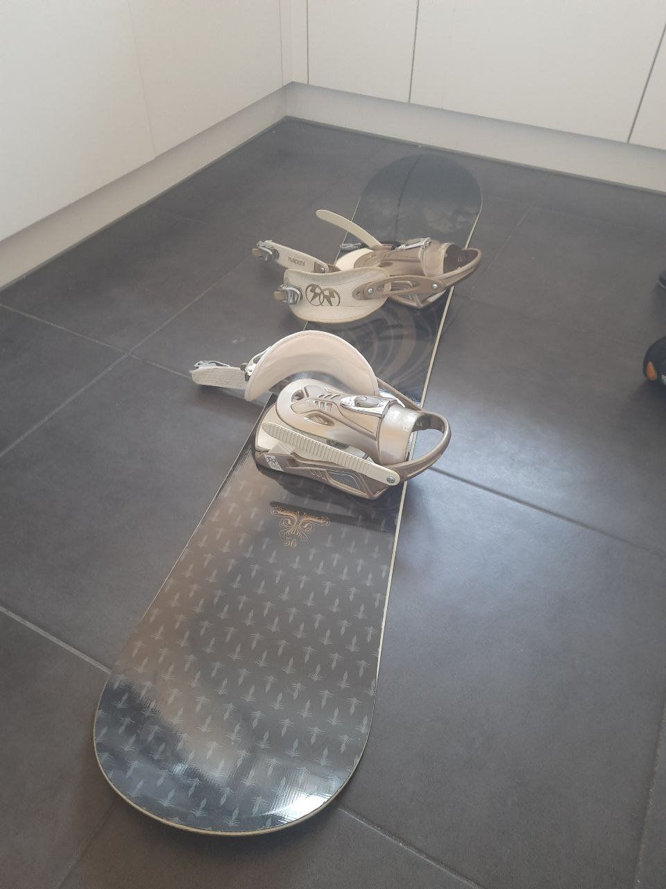 Boards: Cooler Snowboard! 156cm – Neu (gemäss Beschreibung) aus Zürich von vik_q29w 1