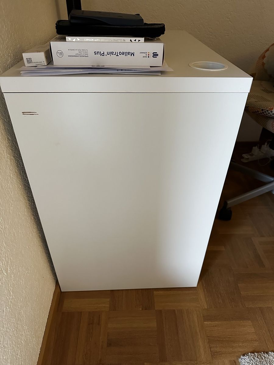 Ikea Scrivanie: Bureau IKEA – Usato da Evilard venduto da zoe.mrsg 1