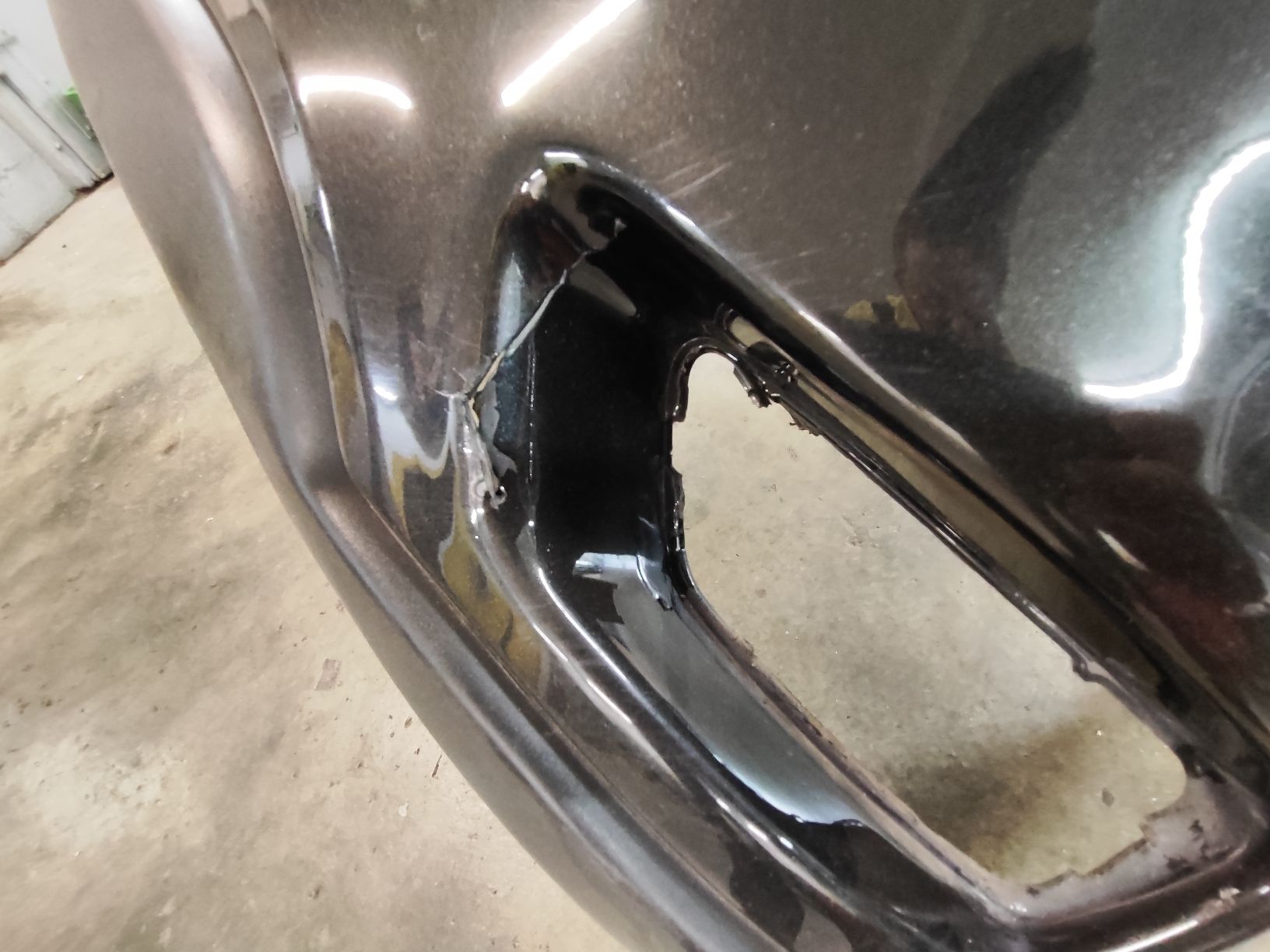 Tutti pezzi di ricambio auto: Fiat Freemont Stossstange hinten – Usato da Schafisheim venduto da spr_7cj5 5