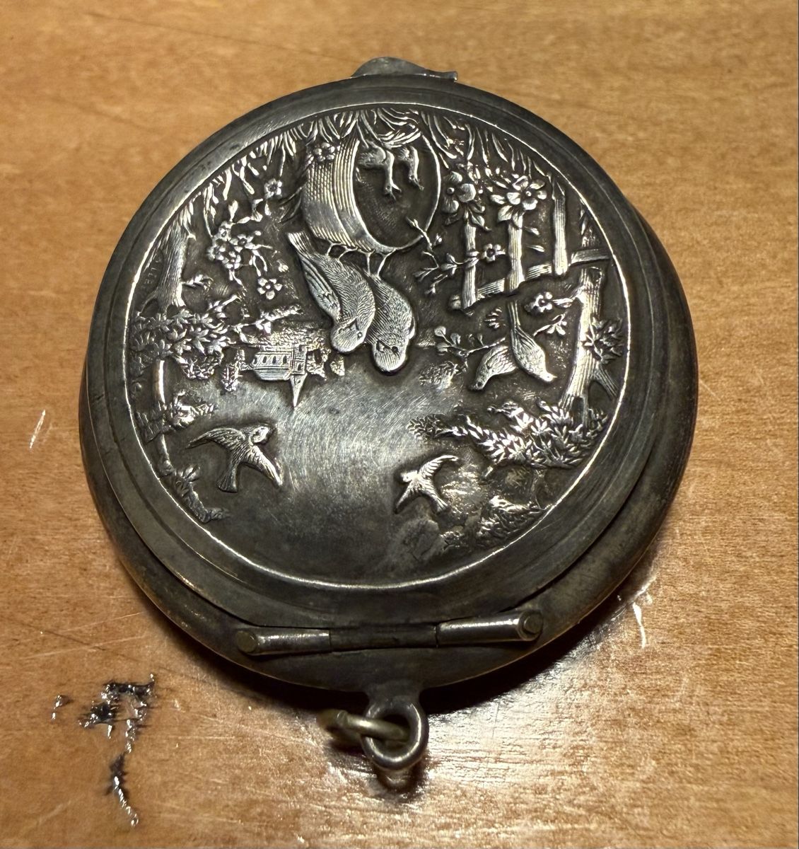 Accessori: Ancienne boîte à mouches en argent – Usato da Les Bayards venduto da aout 5