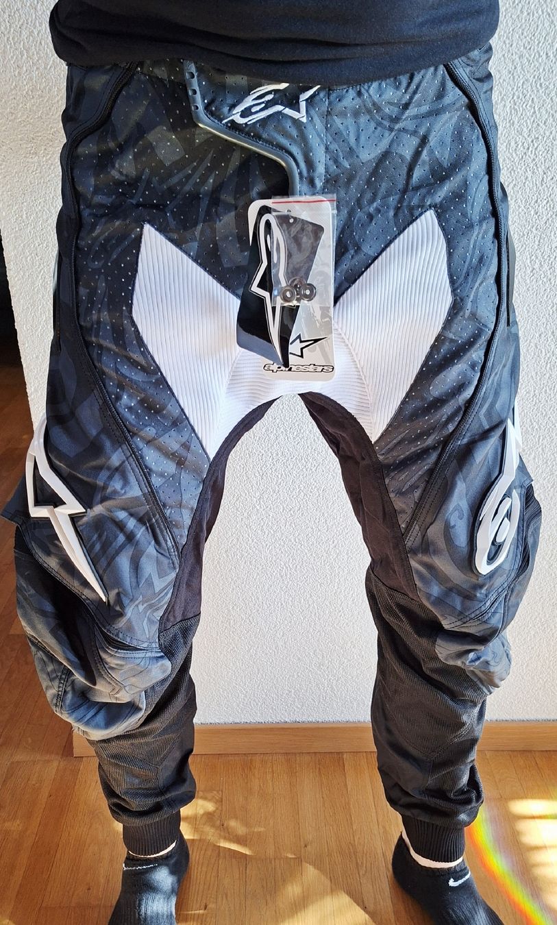 Alpinestars Pantaloni: alpinestars - MTB Techstar Pants - Gr. 32 - NEU!!! – Nuovo e nell'imballaggio originale da Greifensee venduto da and_h52v 3