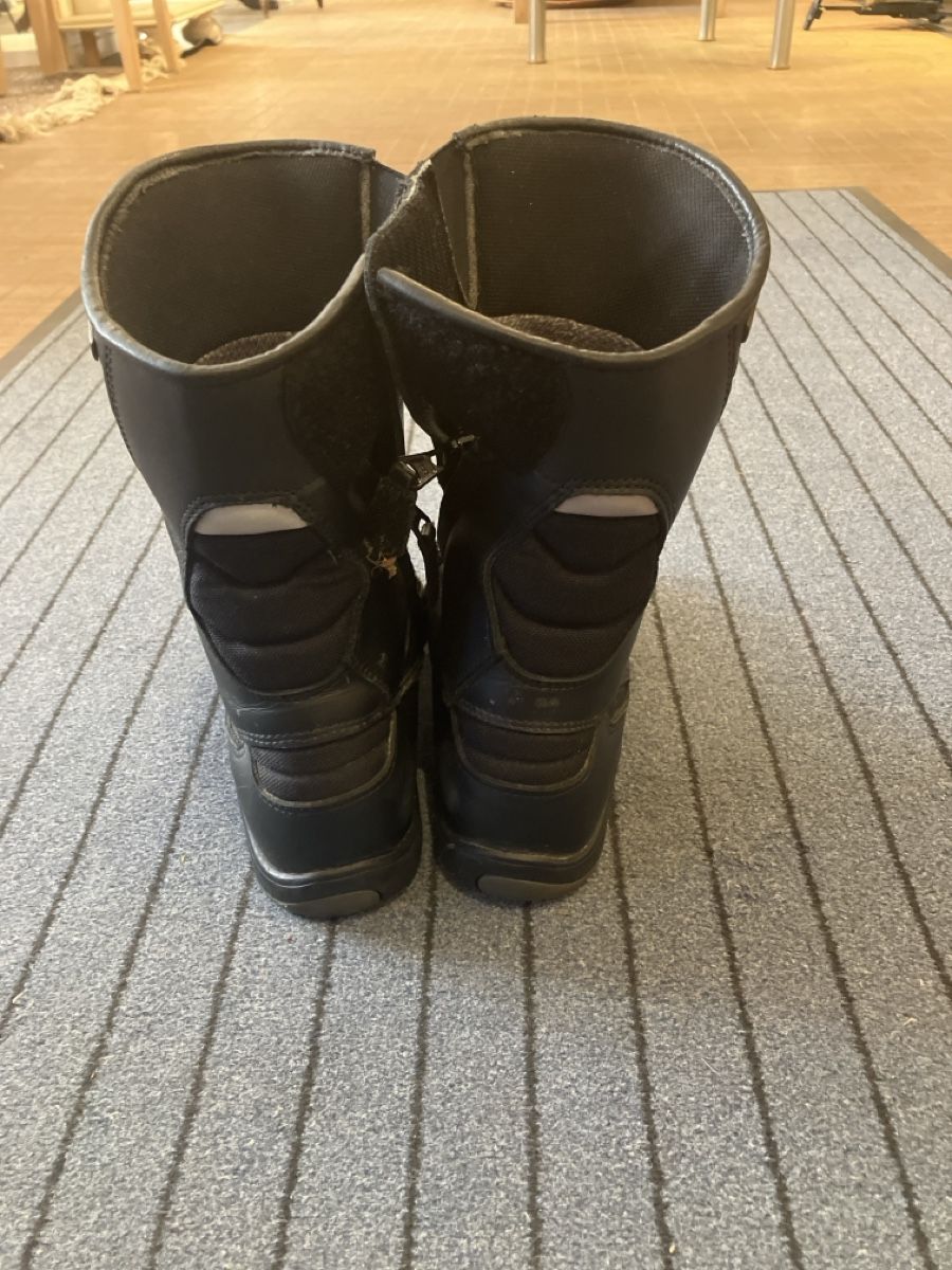 Scarpe da uomo: Motoradschuhe – Usato da Erlenbach im Simmental! venduto da Simmentaler-Perlen 1