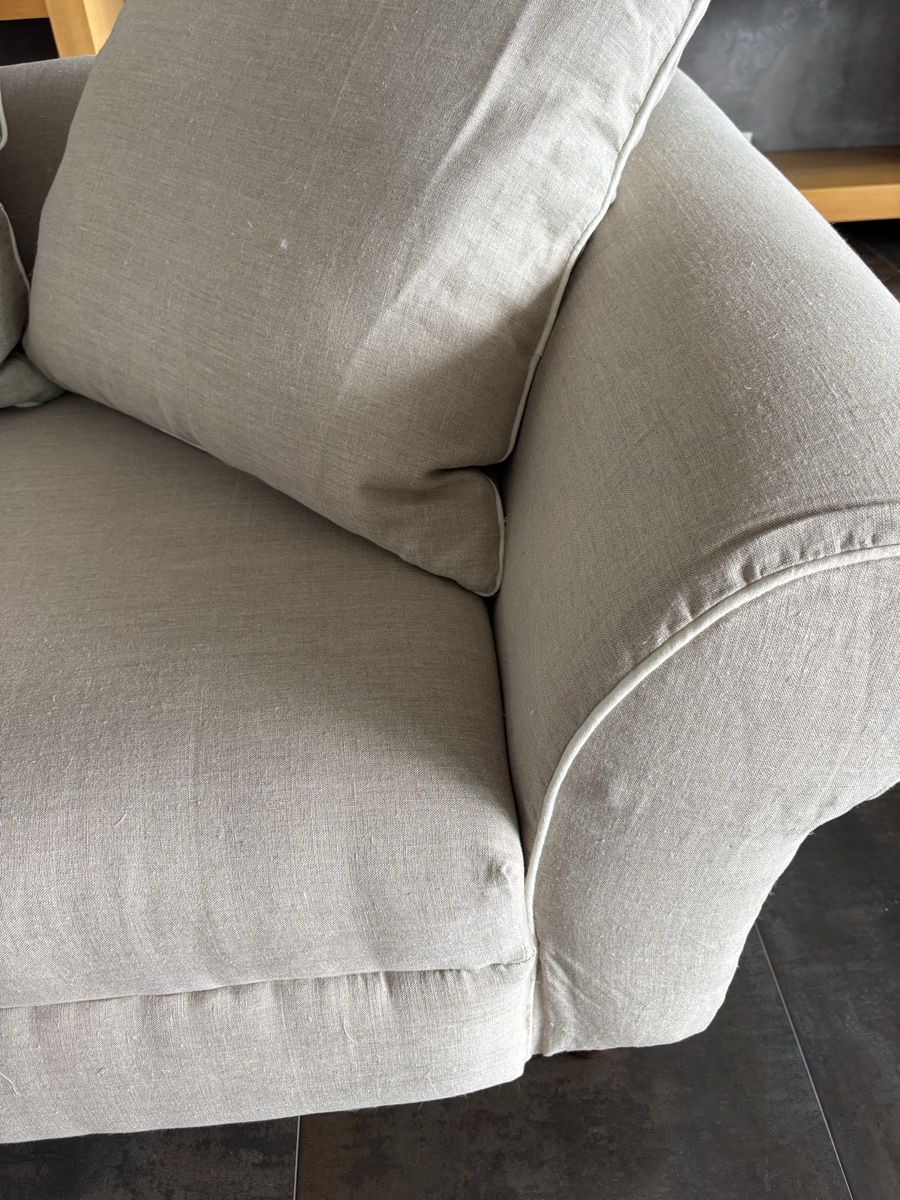 Sofas: Beige chic couch in good condition  – Gebraucht aus La Conversion von chi_td5v 2