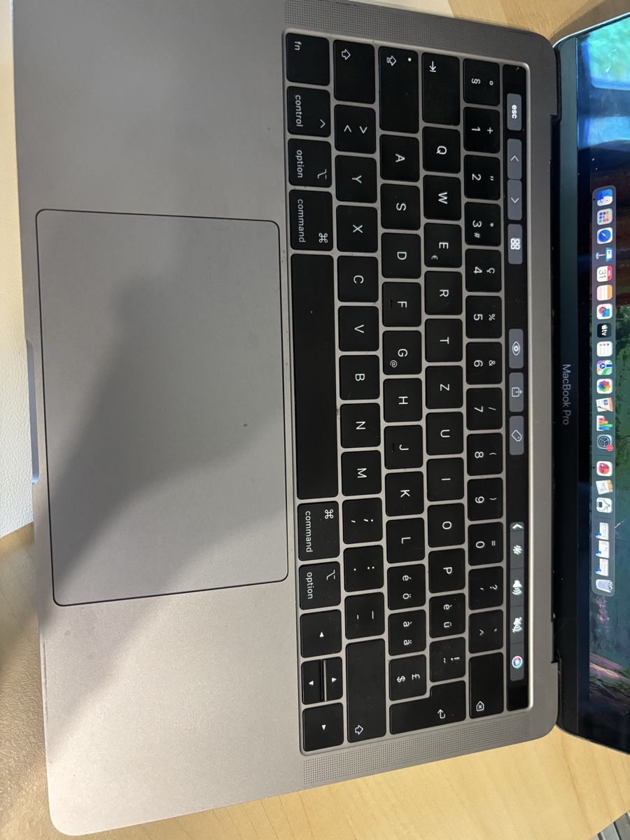 Apple Notebooks: MacBook Pro 13" 2018 i5 8GB RAM 256GB SSD  – Gebraucht aus Zürich von clean.closet 1