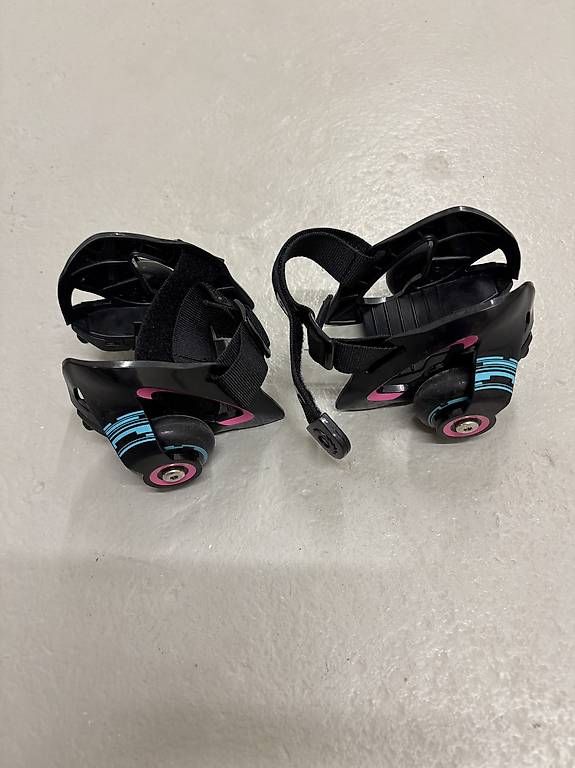 Pattini in linea & Pattini a rotelle: Snap-On-Rollschuhe, gebraucht (fast neu) – Usato da Rapperswil SG venduto da Pkk84 1