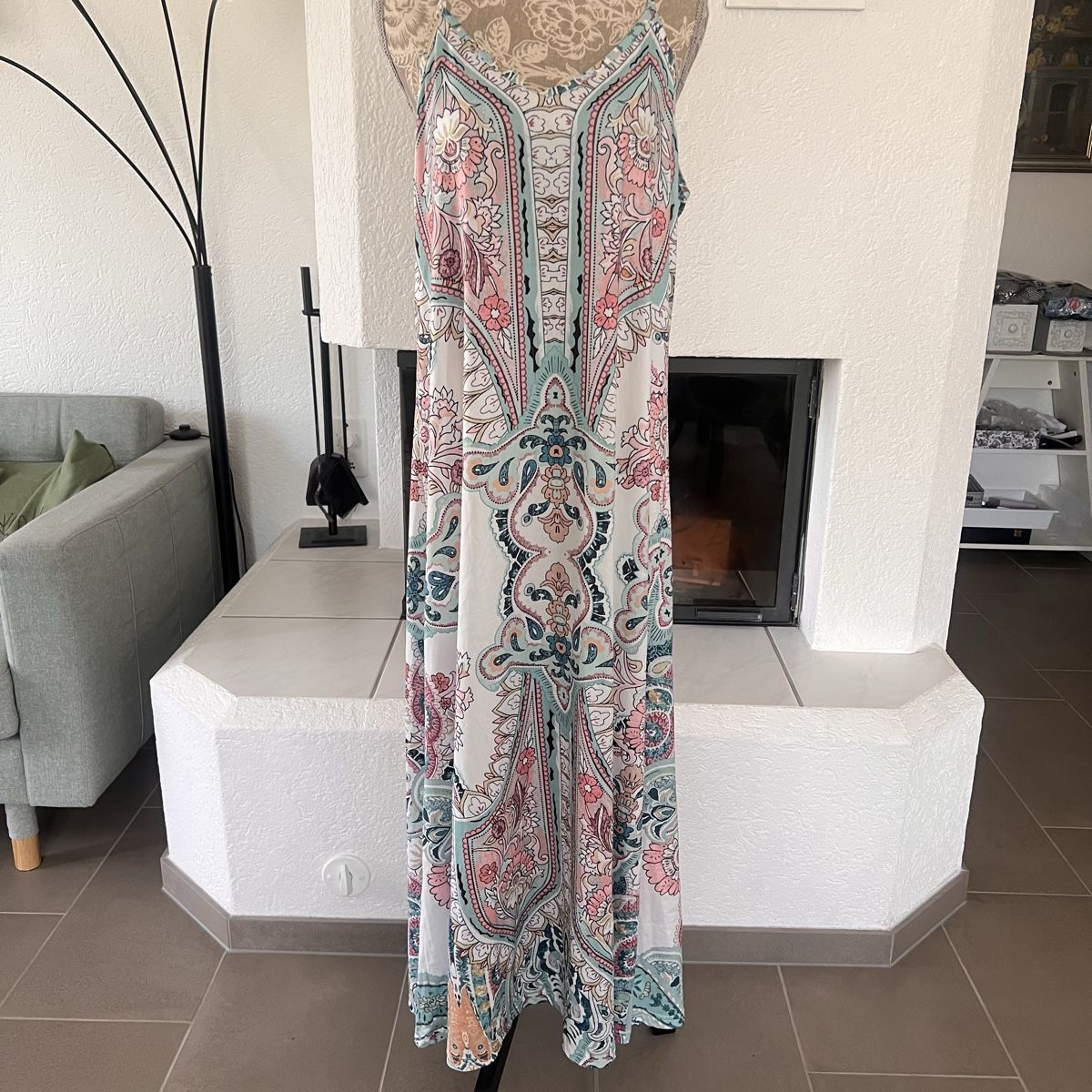 Kleider: Maxikleid mit Blumenprint Gr. XL – Neu (gemäss Beschreibung) aus Seon von Sunny-Schmuck78
