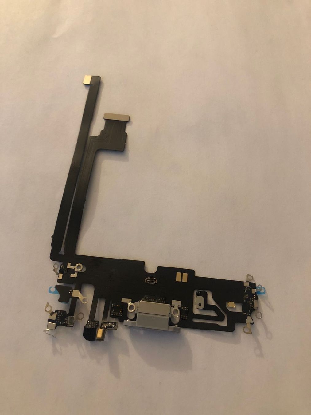 Apple Handys / Smartphones: Connecteur de charge iPhone 12 Pro Max - Pièce de rechange – Neu und originalverpackt aus Leukerbad von mig_8bbp 1