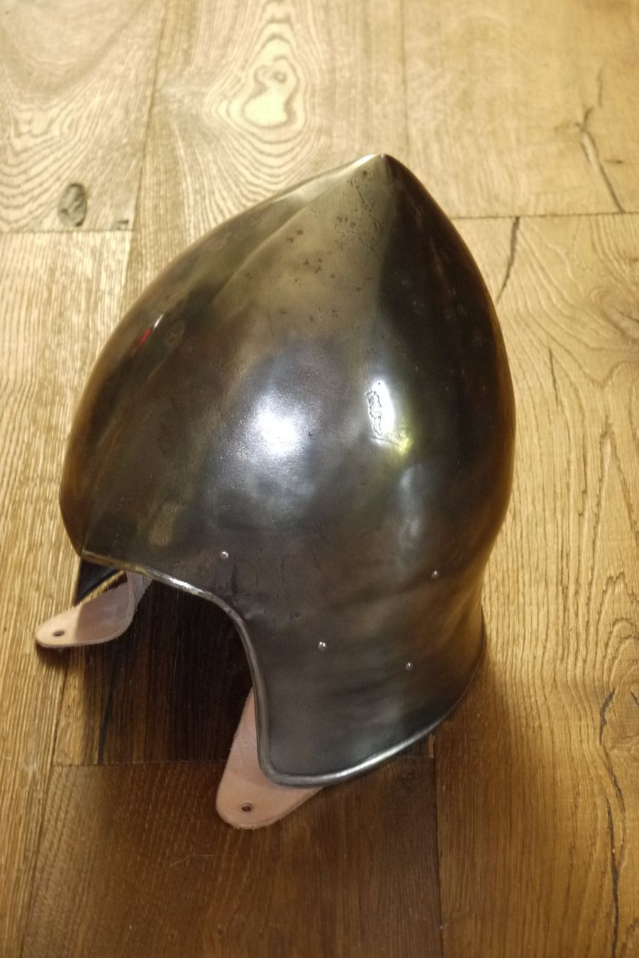 Vêtements anciens: Italienische Barbuta – D'occasion à Erlach par Odoaker1 2