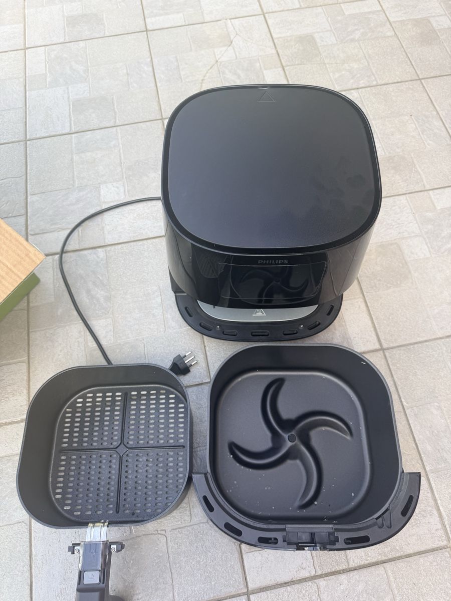 Philips Elettrodomestici da cucina: Airfryer Philips Airfryer Essential XL 6.2L – Nuovo (secondo la descrizione) da Vétroz venduto da est_xyr5 2