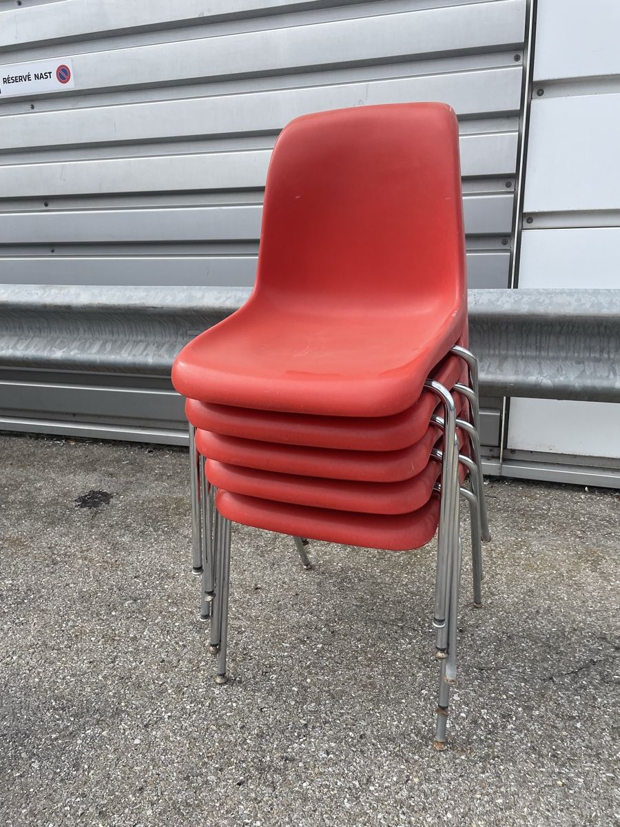 Sedie: Lot de 5 chaises rouges Sissach  – Usato da Fribourg venduto da pythont01 2