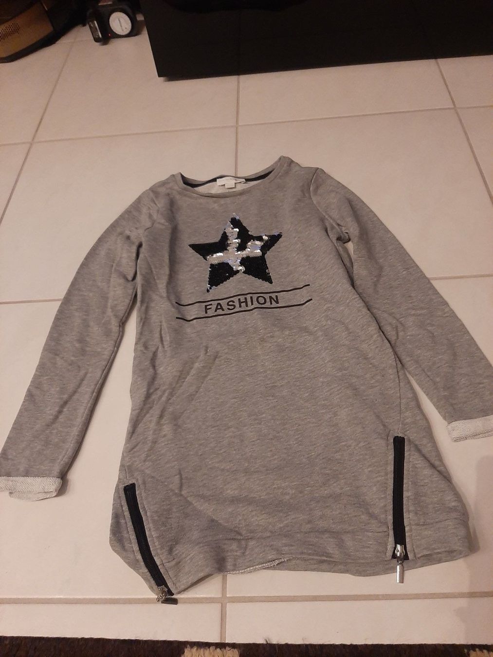 Maglioni & Felpe: K..139) Pullover Mädchen Gr. 146/152 – Usato da Wil SG venduto da AmandaCreations