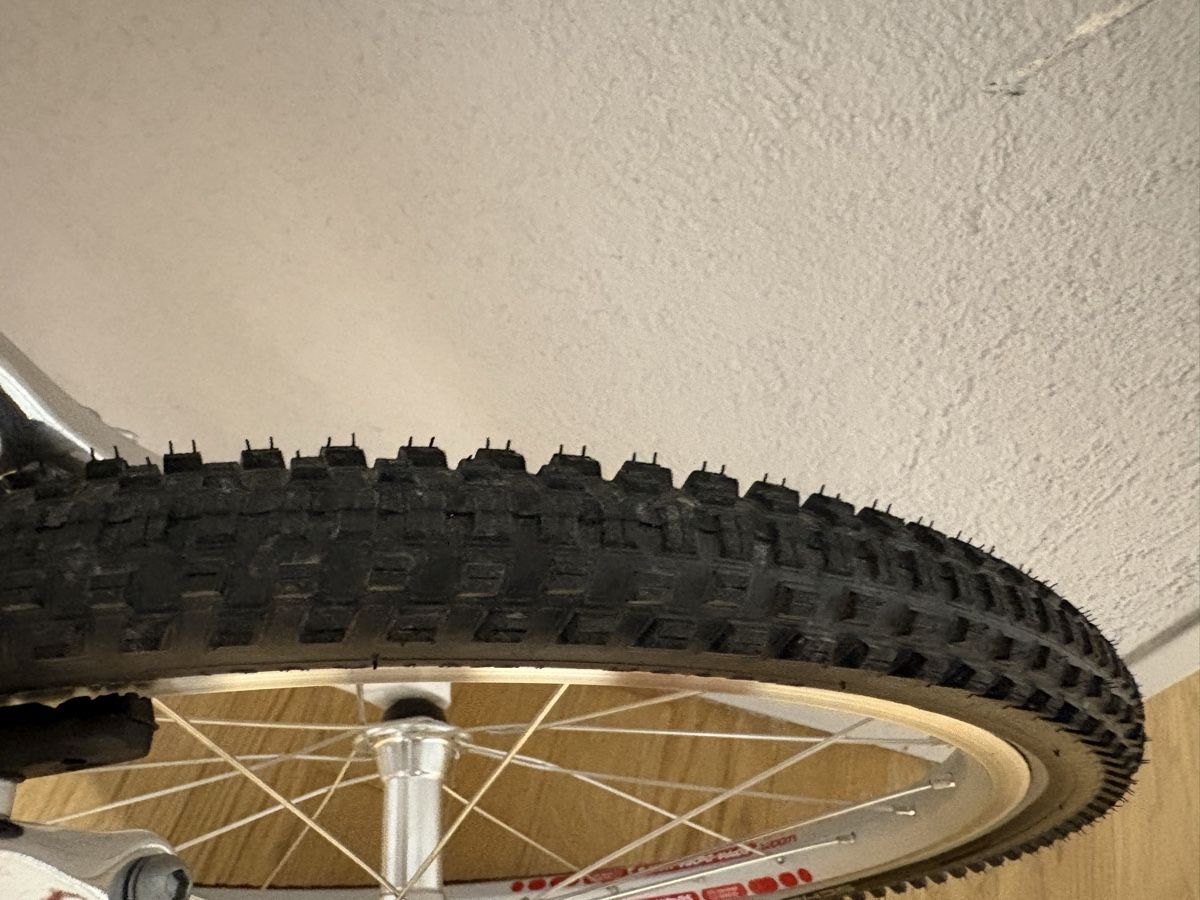 Woom Biciclette: Woom 4 pink wie neu  – Nuovo (secondo la descrizione) da Wädenswil venduto da Mr_birdie 1