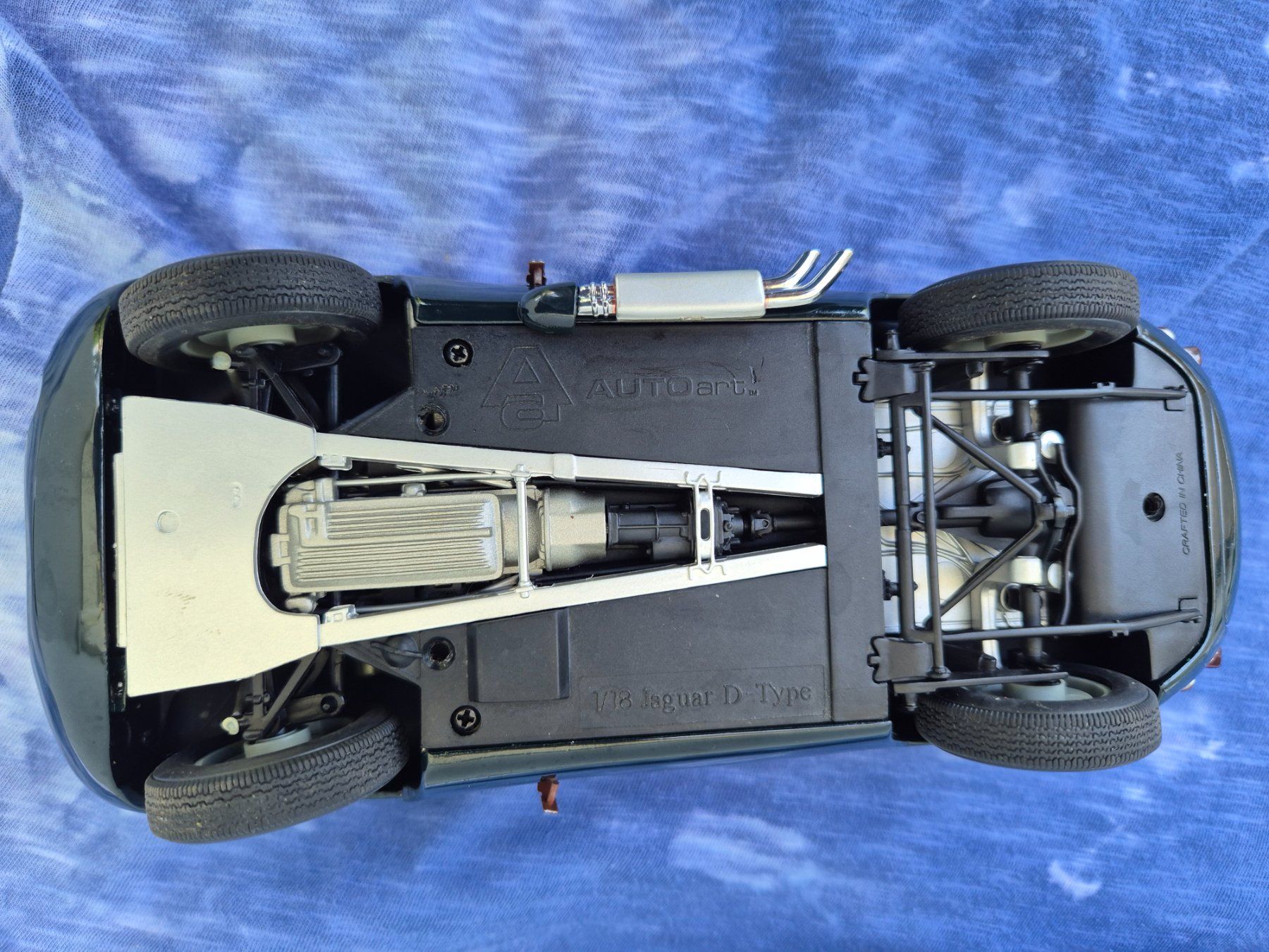 Jaguar Modellini d'auto: Jaguar D-Type von Auto Art 1:18 – Usato da Oberbuchsiten venduto da laffite54 9
